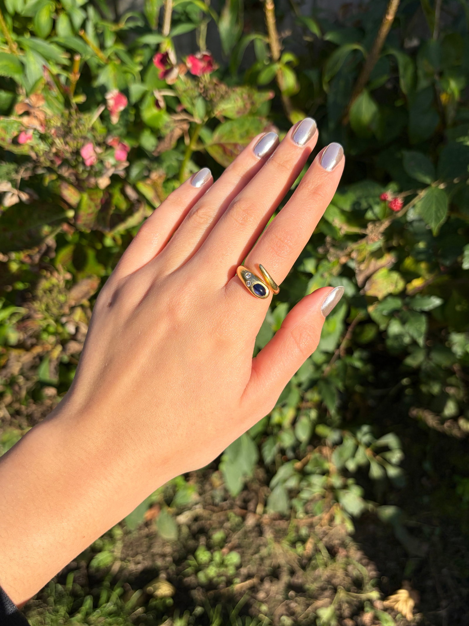 Vintage 18ct Yellow Gold Sapphire and Diamond Wrapped Snake Ring - 9