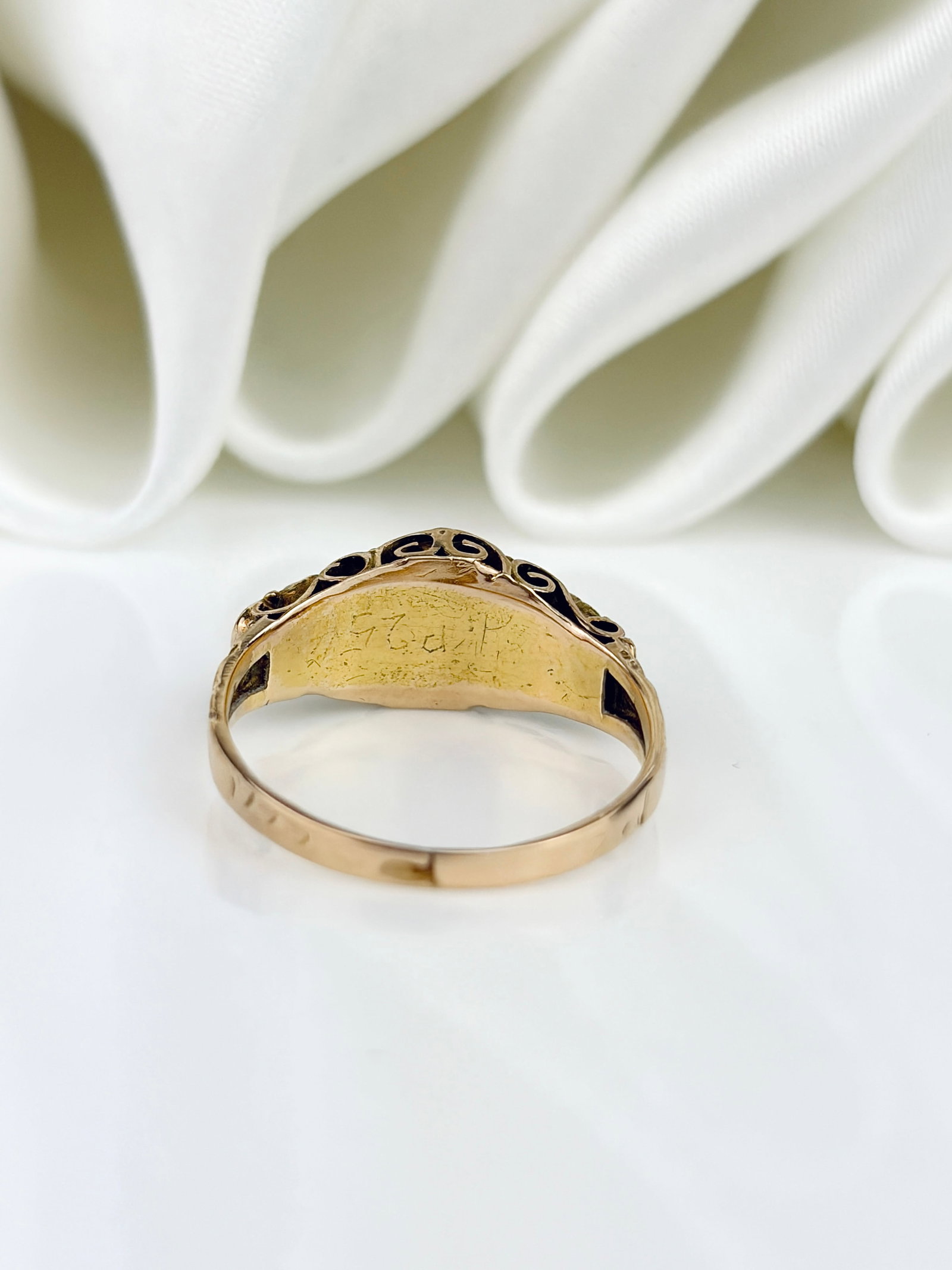 Antique Victorian 15ct Yellow Gold Pearl and Emerald Ring - 3