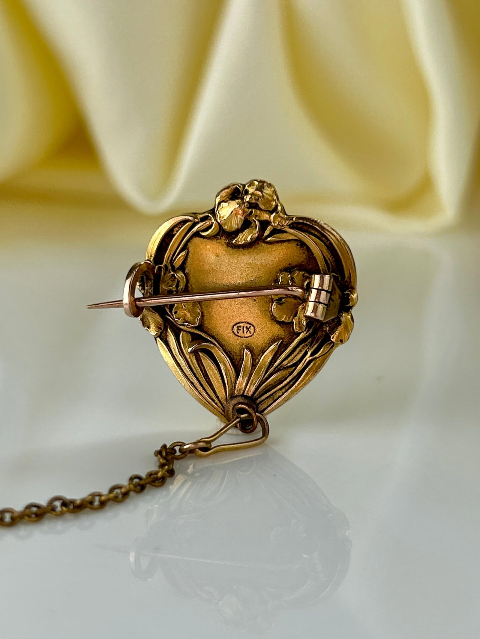 French Art Nouveau Heart Ornate Lady Brooch - 3