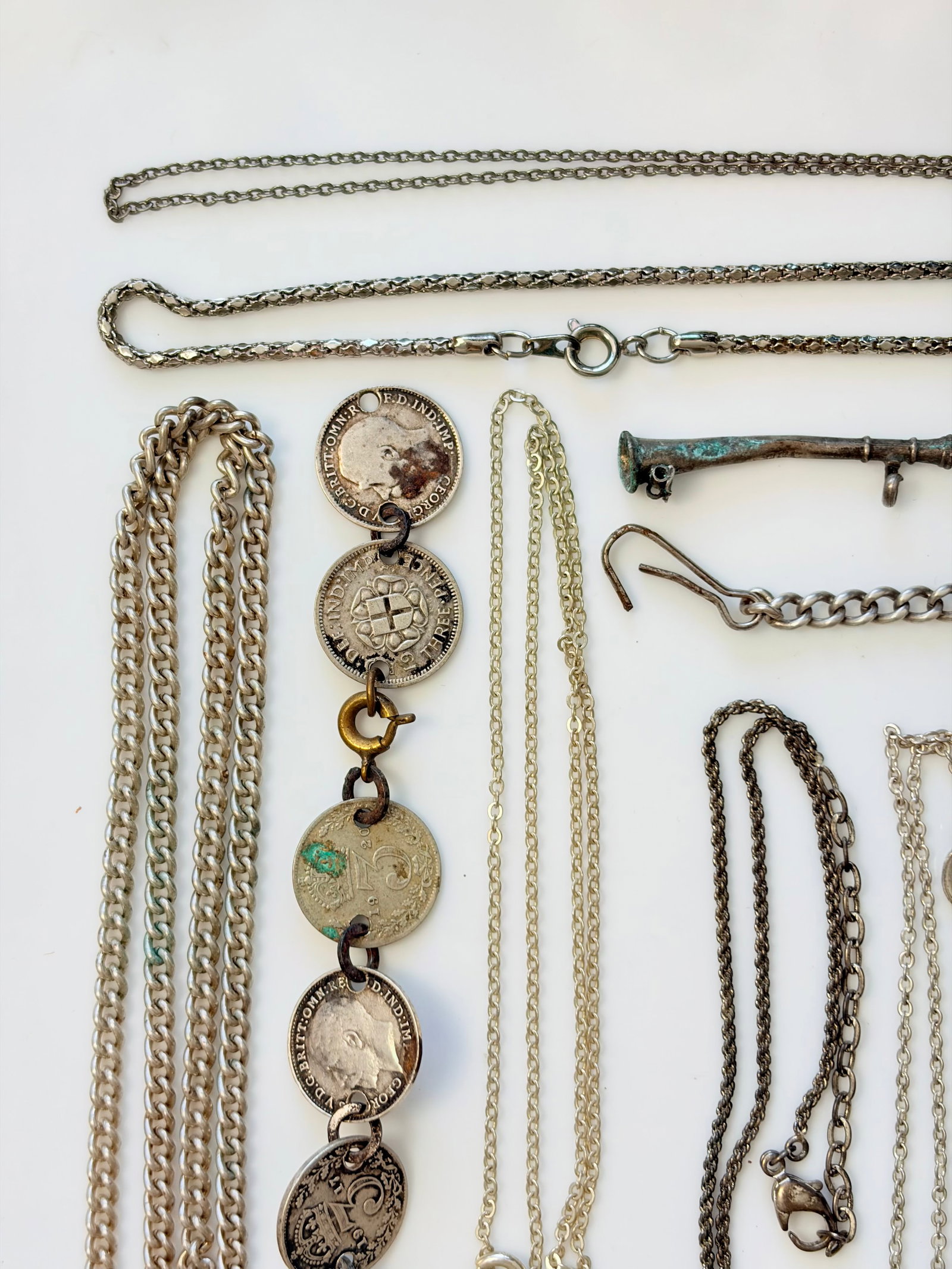 MIXED LOT- SILVER CHAINS ETC - 5