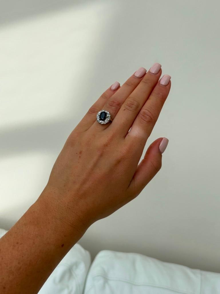 Vintage 9ct Yellow Gold Sapphire and Diamond Ring - 3