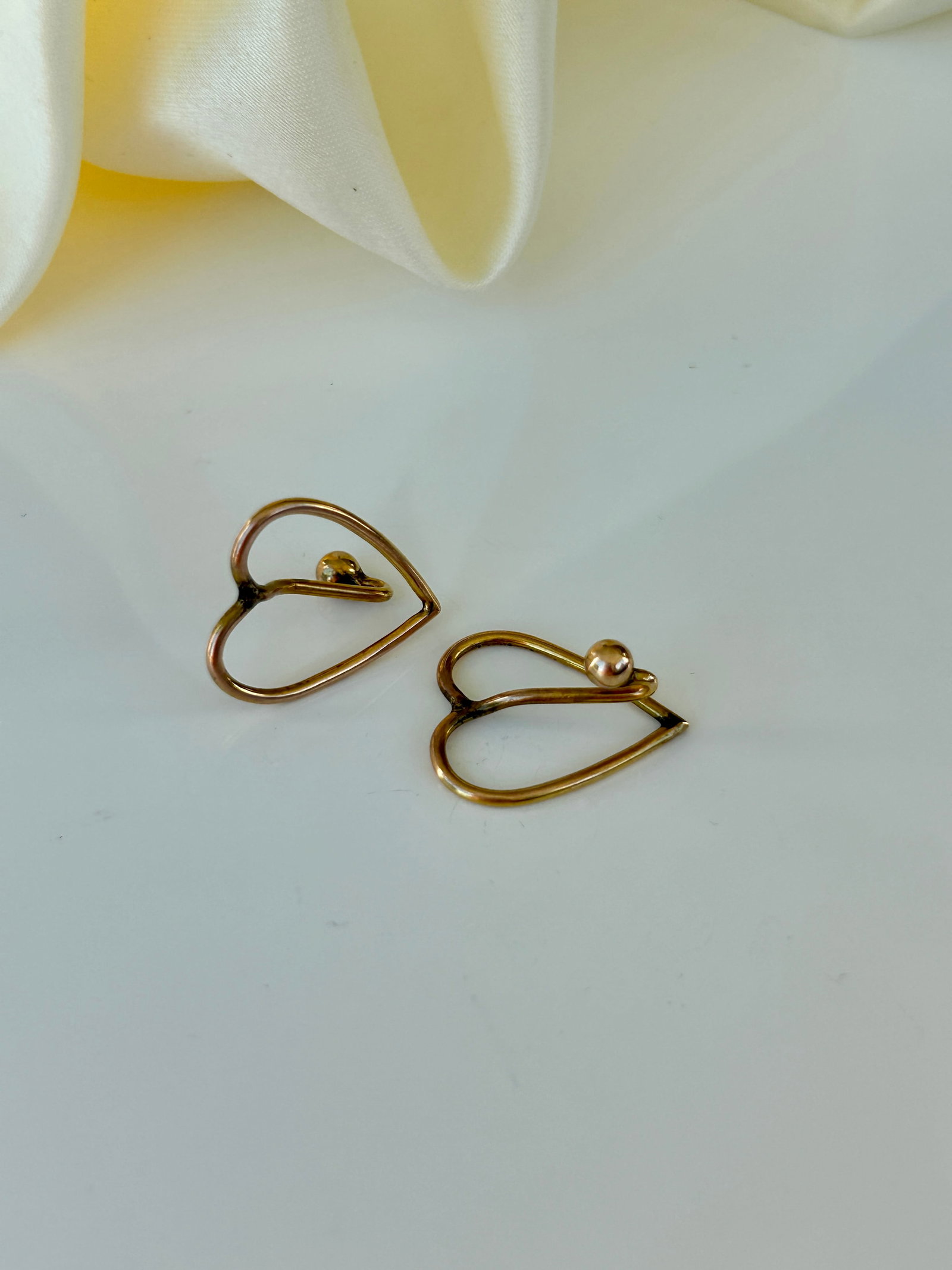 Antique 9ct Gold Heart Clips - 5