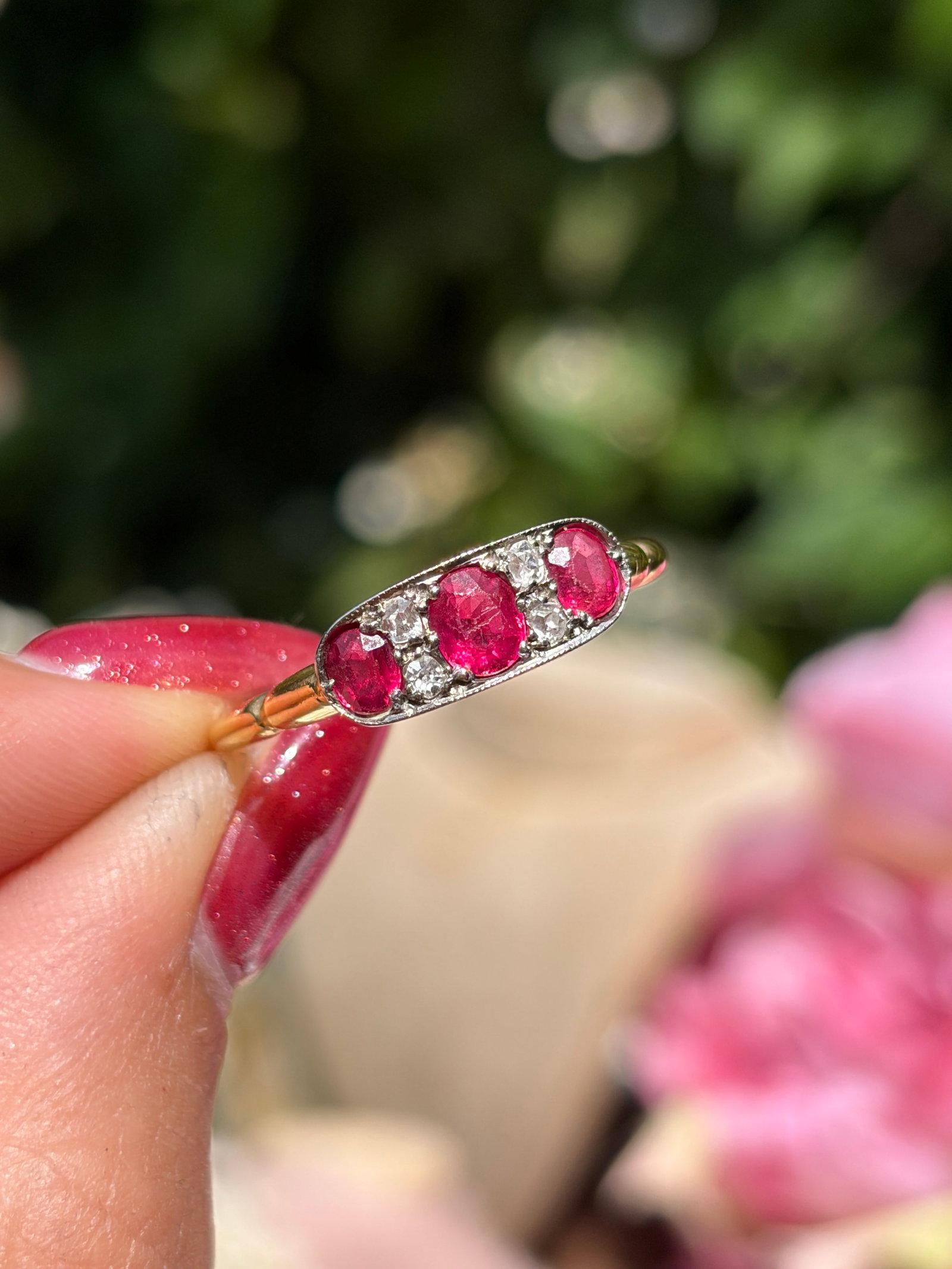 Antique Art Deco Ruby and Diamond 5 Stone Panel Ring in 18ct Gold - 2
