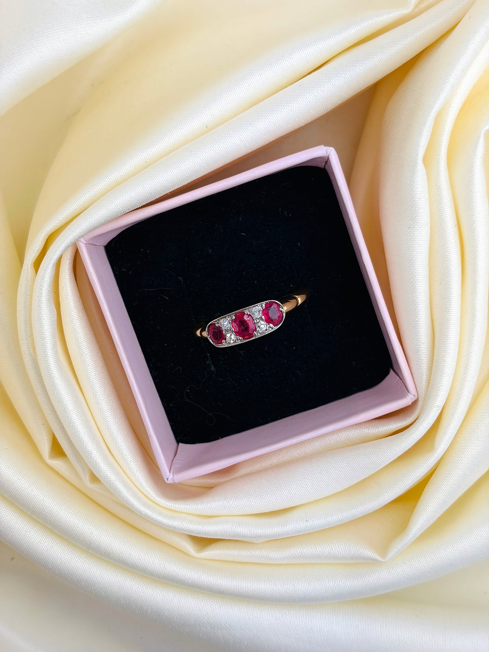 Antique Art Deco Ruby and Diamond 5 Stone Panel Ring in 18ct Gold - 9