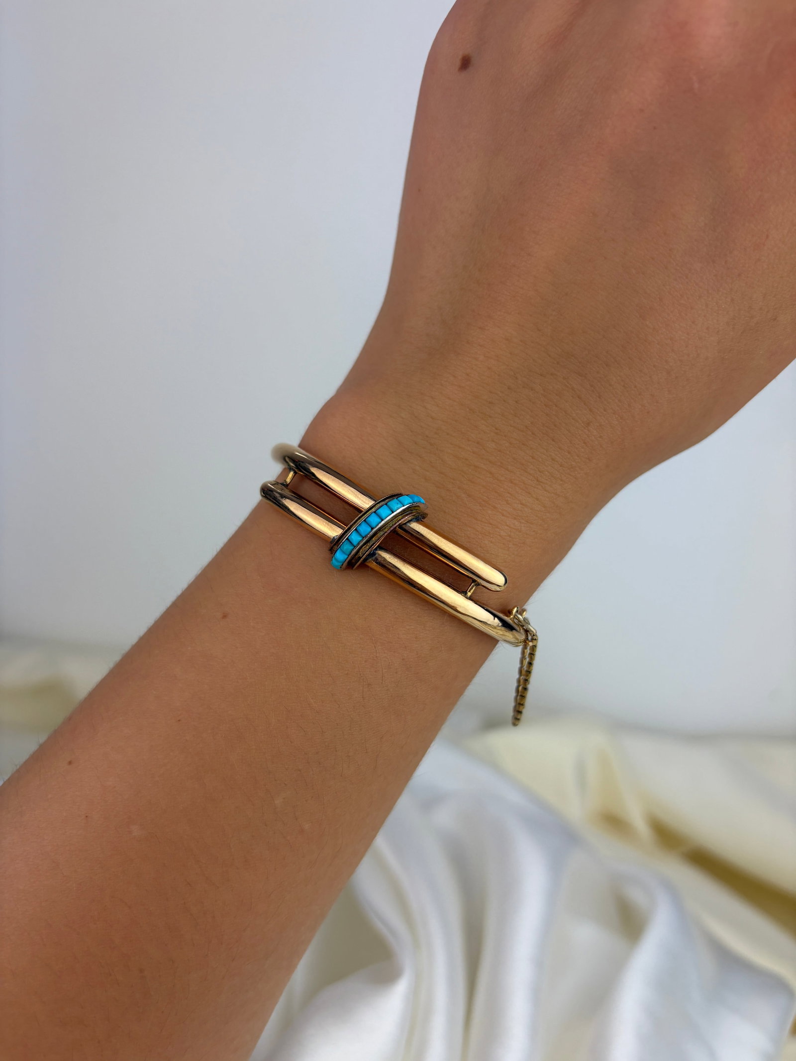 Antique Boxed Turquoise Double Front Bangle in Gold - 6