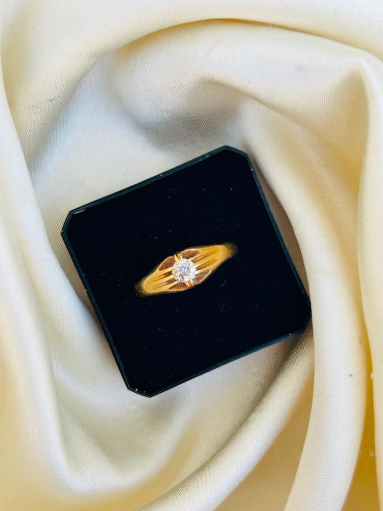 Chunky 18ct Yellow Gold Diamond Buttercup / Belcher Style Ring - 4