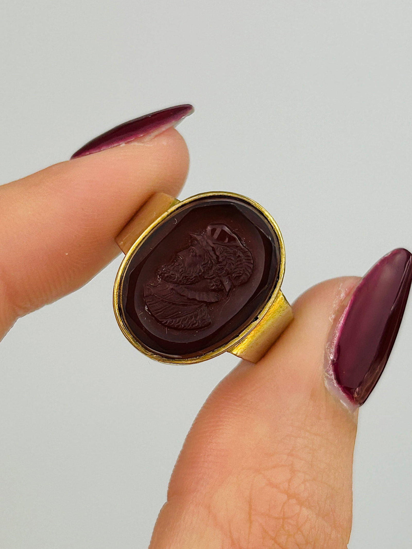 Victorian Yellow Metal Detailed Intaglio Ring - 4