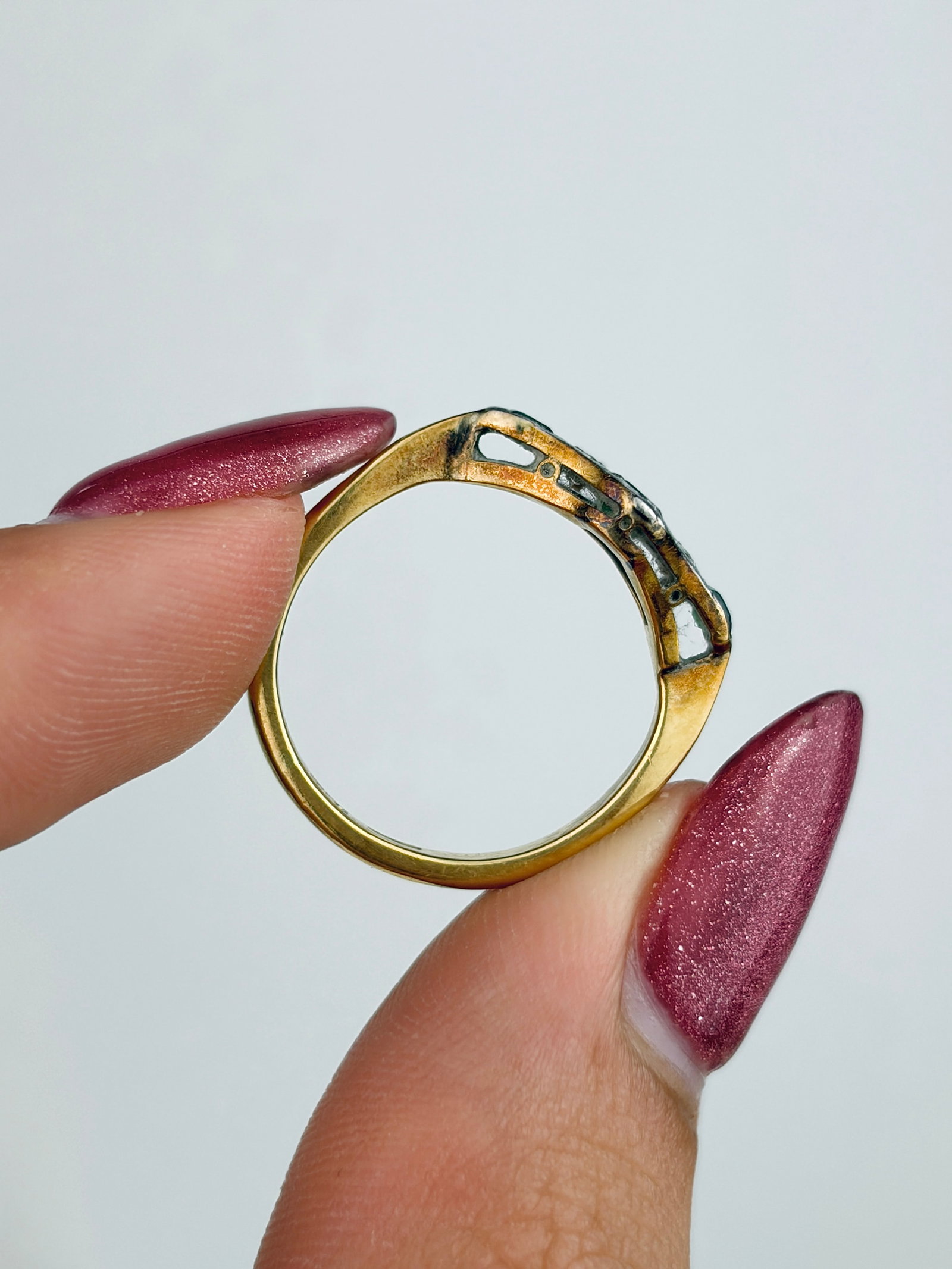 ANTIQUE ART DECO 18CT YELLOW EMERALD AND DIAMOND RING - 6
