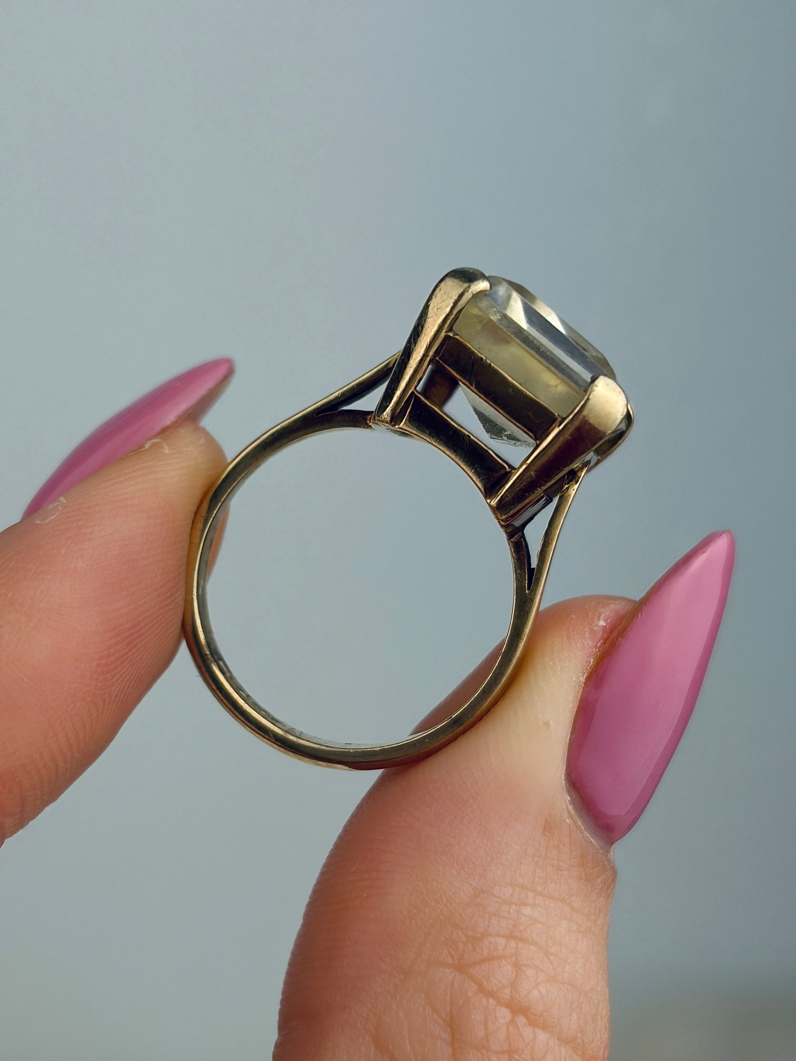 VINTAGE 9CT YELLOW GOLD CITRINE COCKTAIL RING - 6