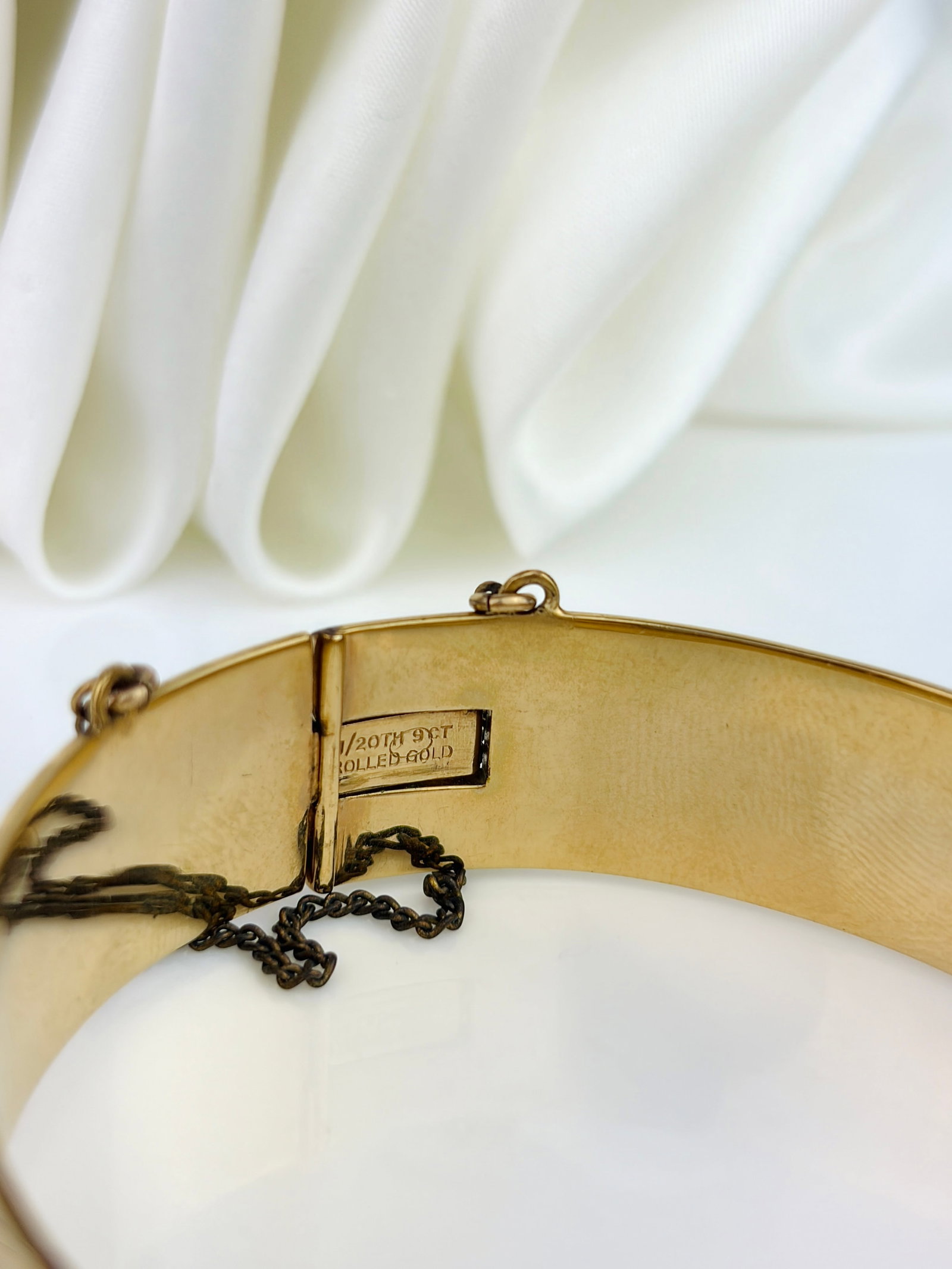Vintage Wide Chunky 1/20th 9ct Rolled Gold Leaf Bangle Bracelet - 2