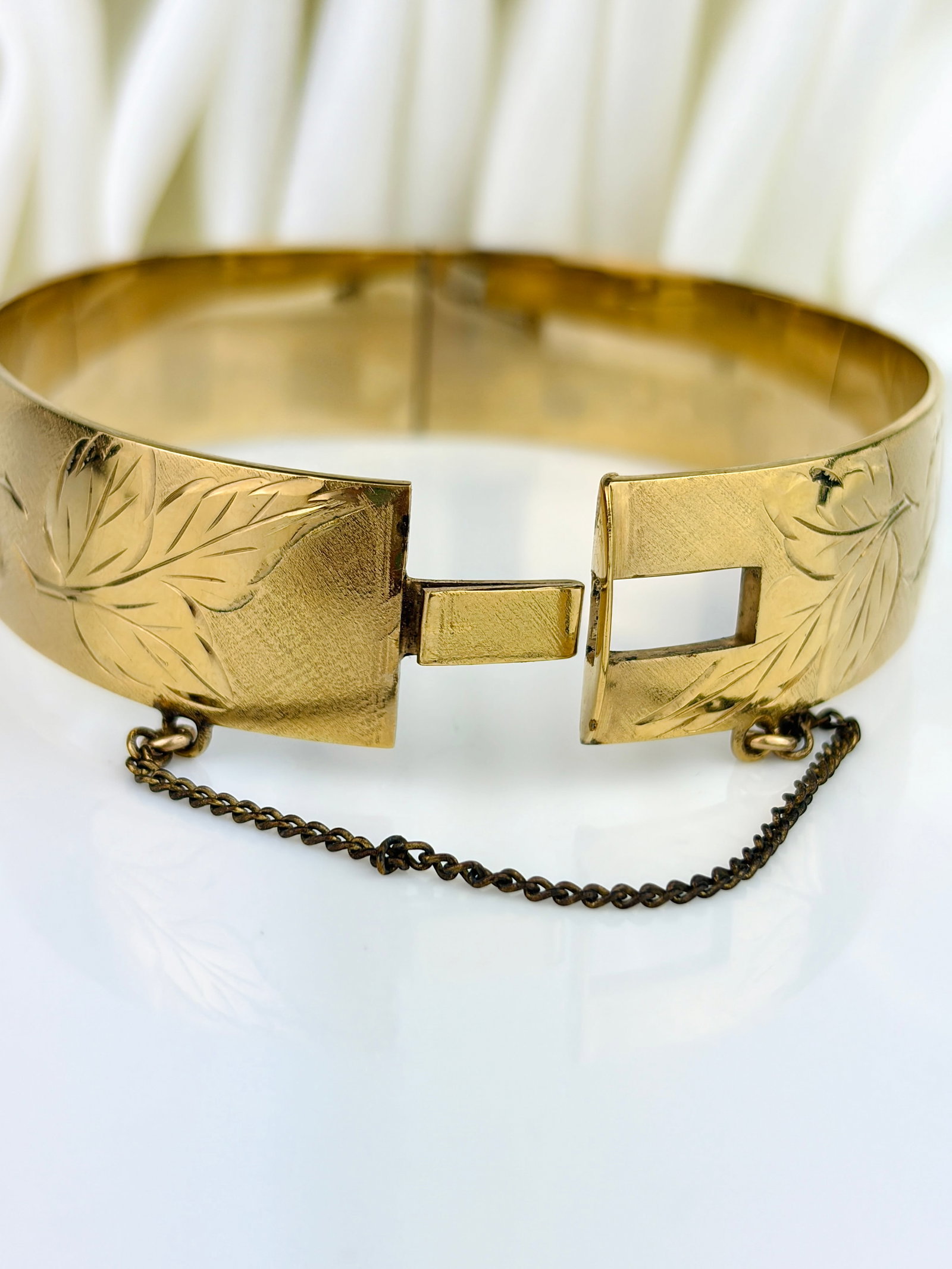 Vintage Wide Chunky 1/20th 9ct Rolled Gold Leaf Bangle Bracelet - 3