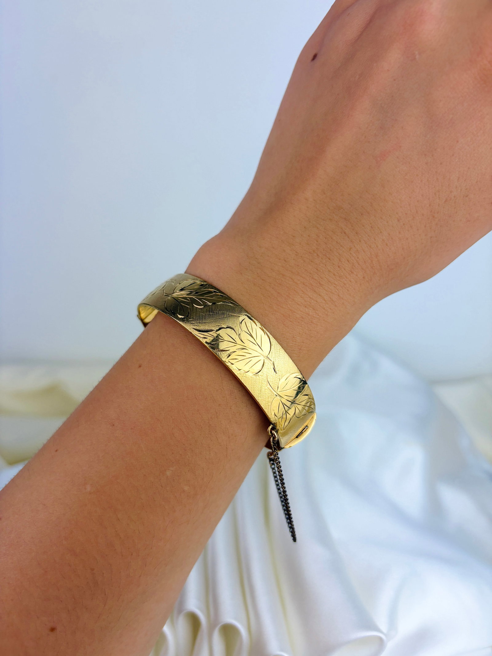 Vintage Wide Chunky 1/20th 9ct Rolled Gold Leaf Bangle Bracelet - 4