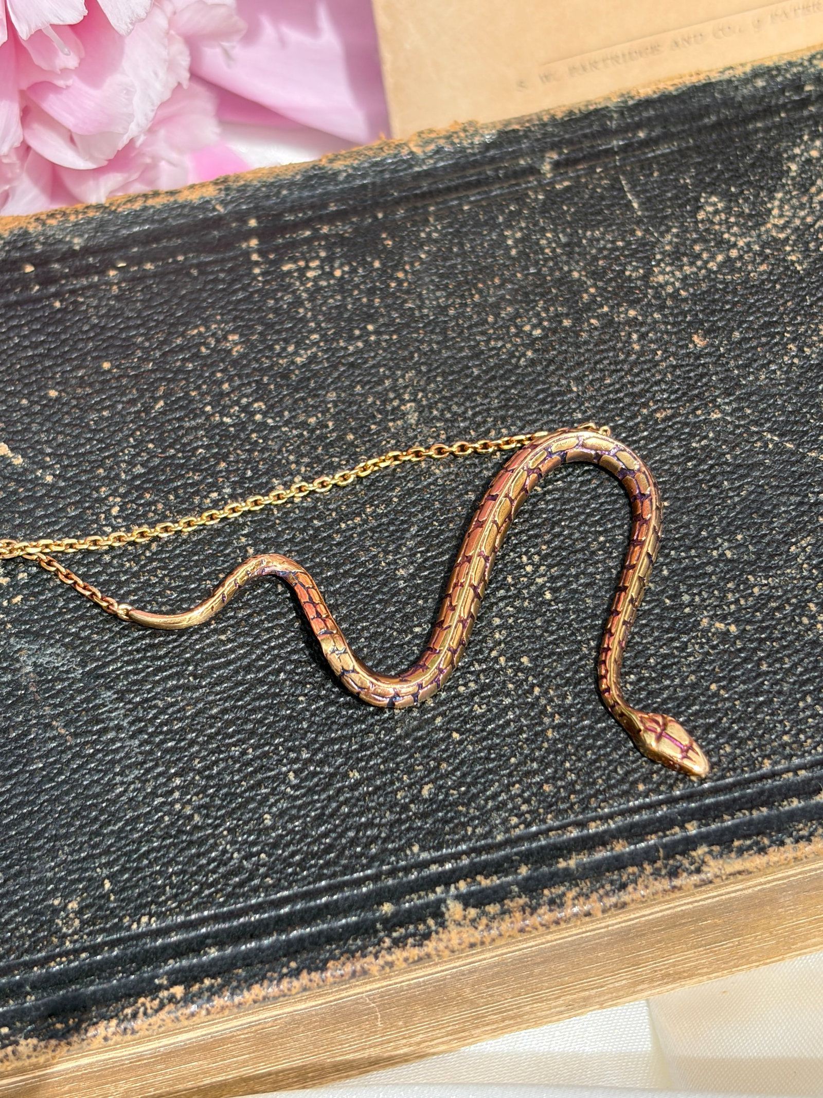VINTAGE 14CT YELLOW GOLD SNAKE NECKLACE - 9