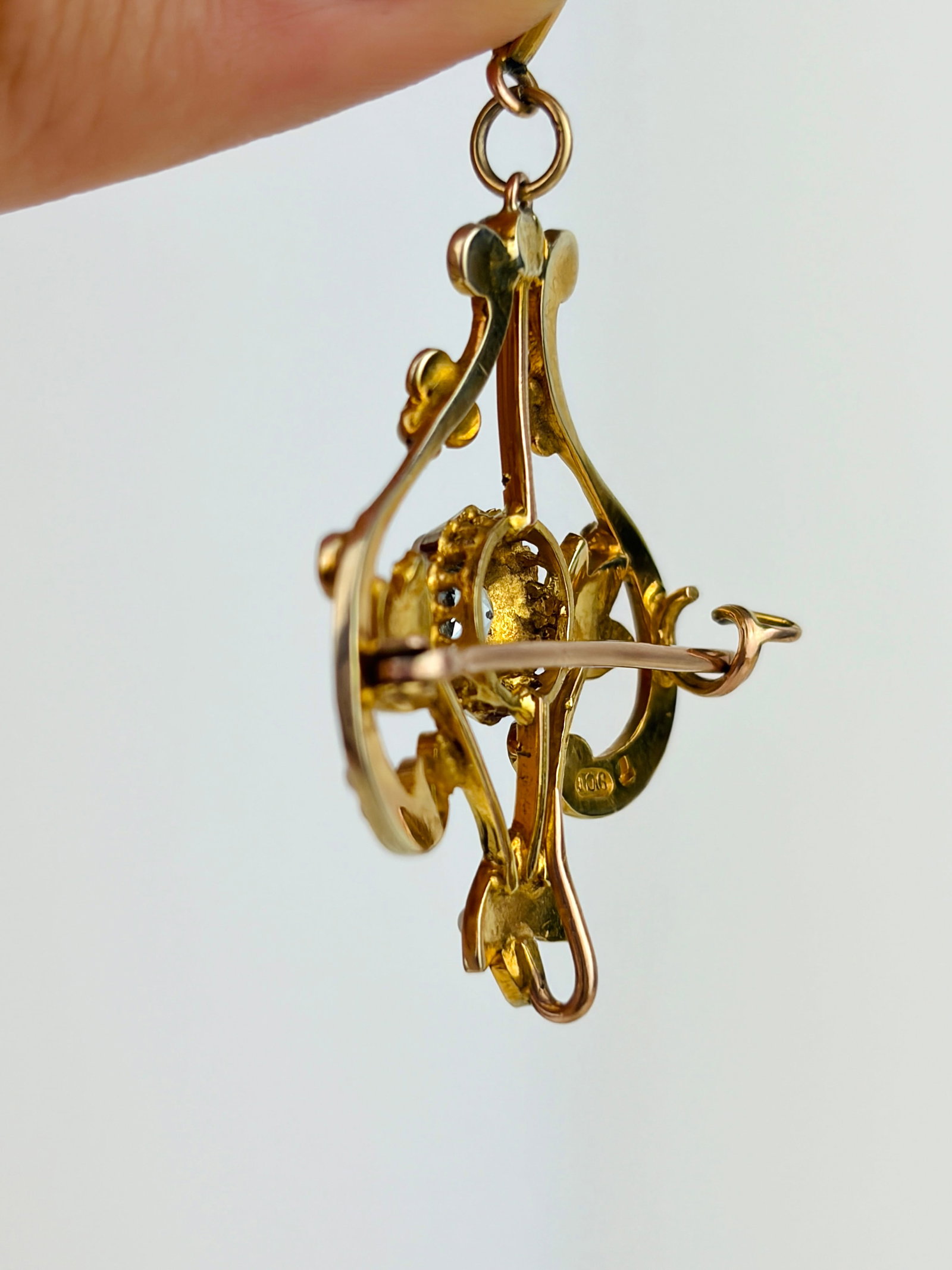 Antique 9ct Yellow Gold Ornate Aquamarine and Pearl Pendant/Brooch - 5