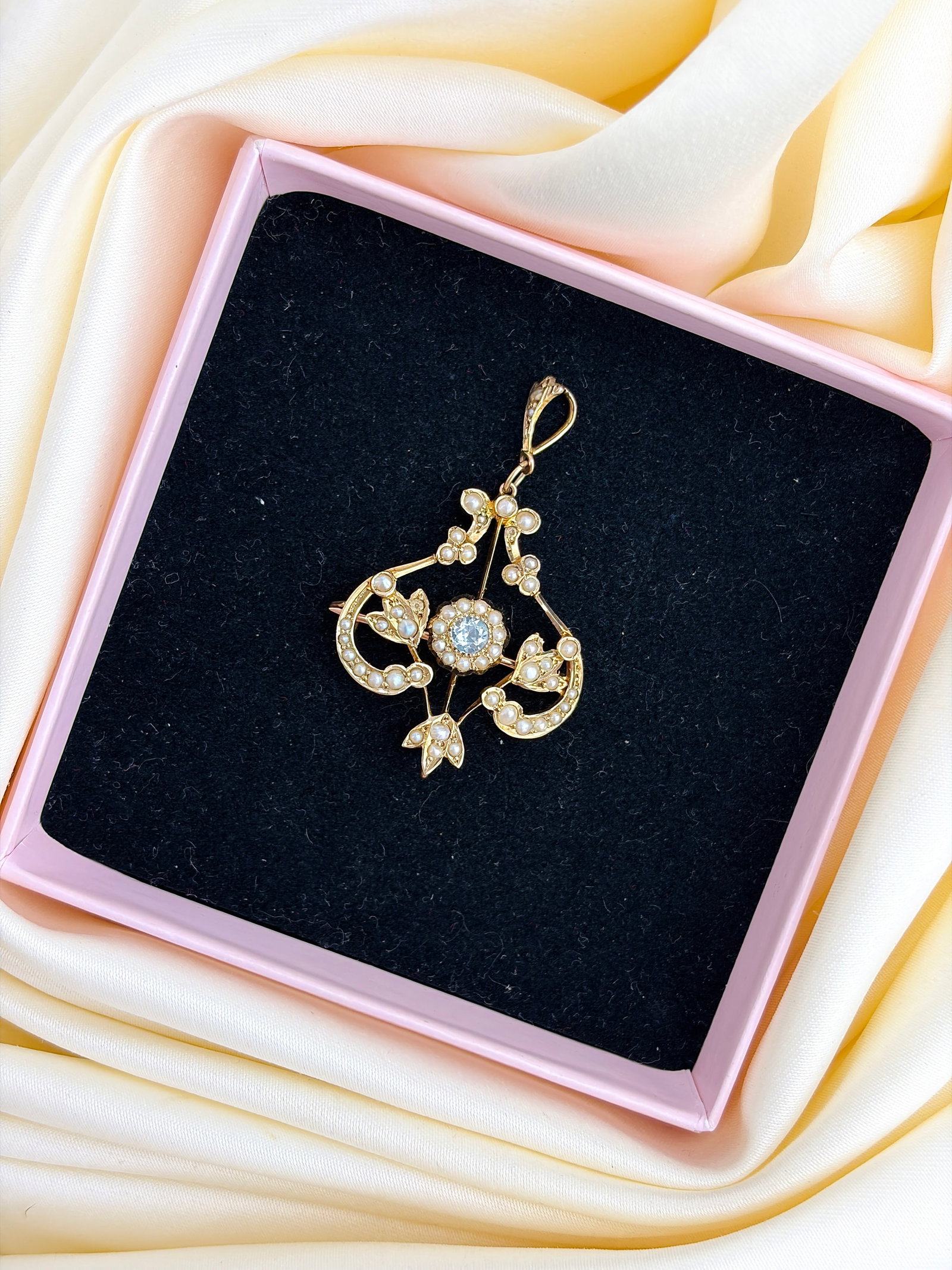 Antique 9ct Yellow Gold Ornate Aquamarine and Pearl Pendant/Brooch - 8