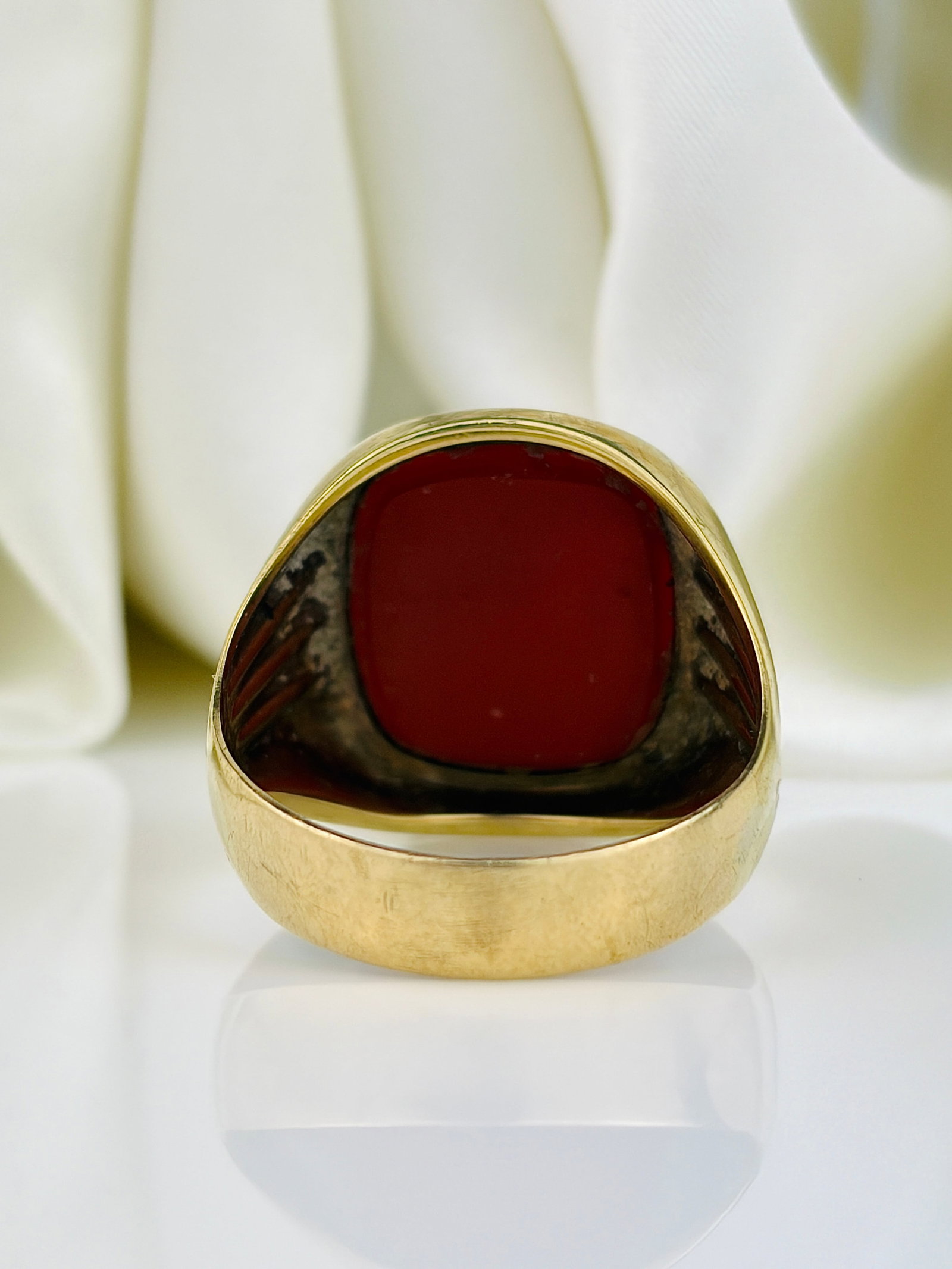 Chunky Vintage Carnelian Signet Ring in Gold - 3