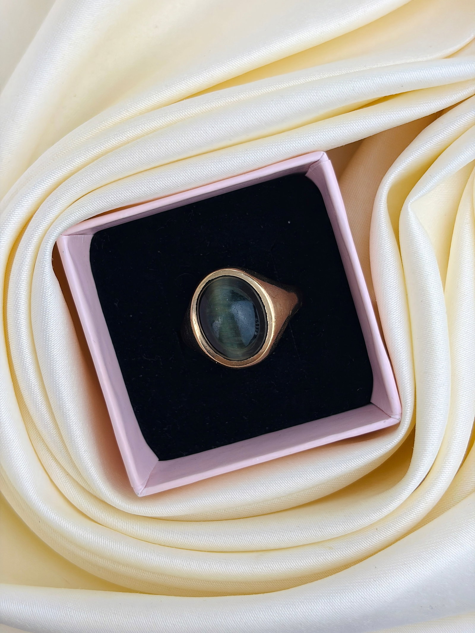 Vintage 9ct Yellow Gold Chrysoberyl Catseye Signet Ring - 9
