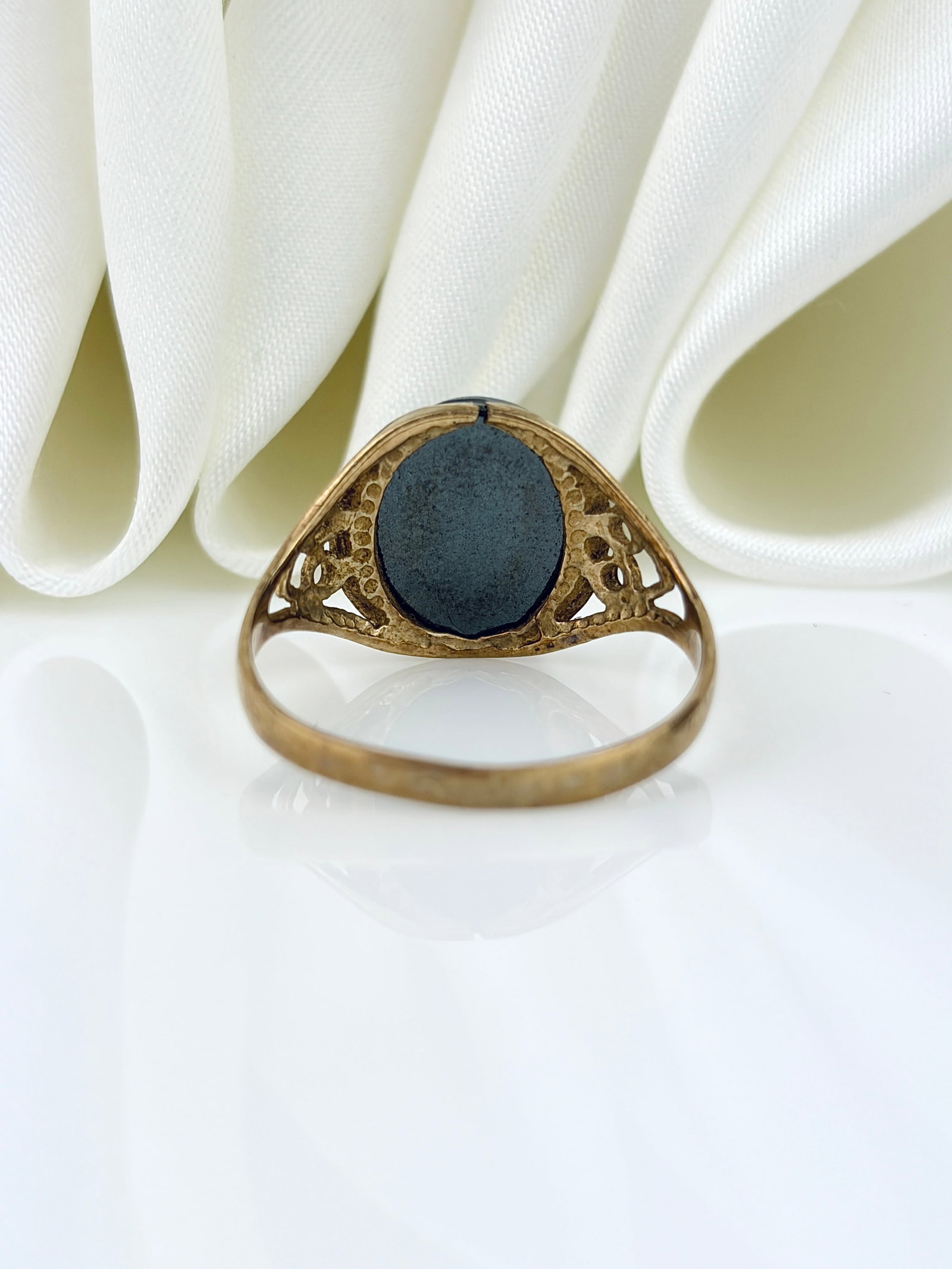 VINTAGE 9CT YELLOW GOLD HEMATITE ROMAN CENTURION INTAGLIO SIGNET RING - 3