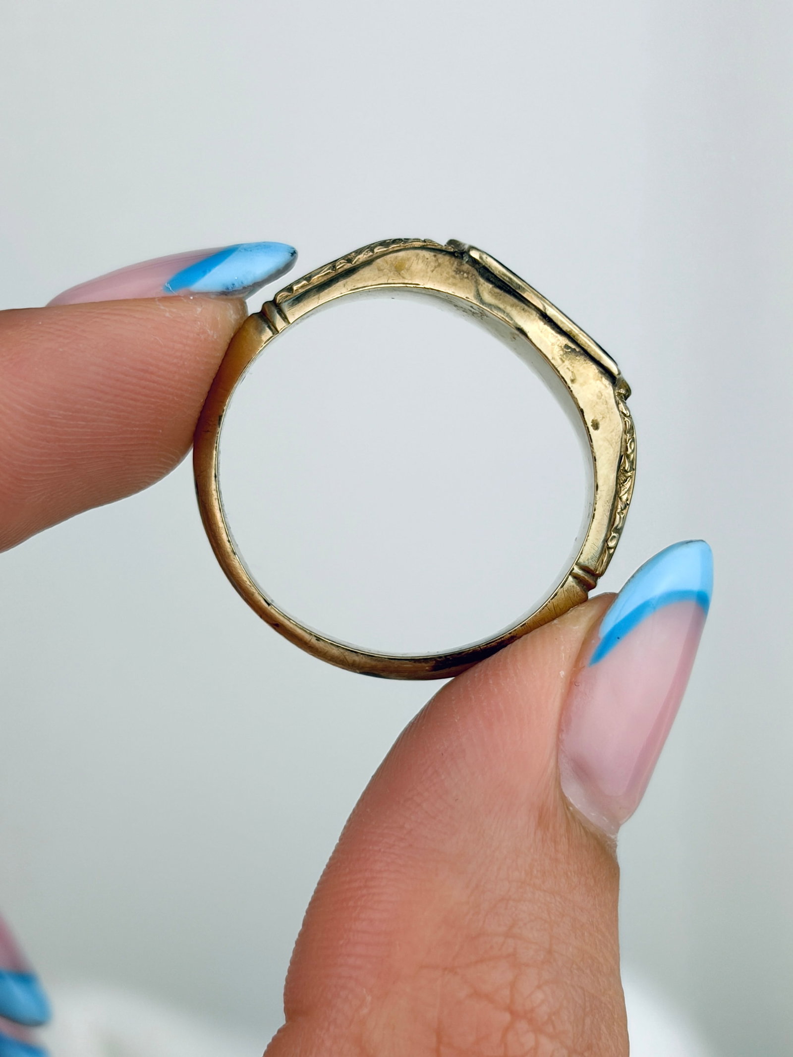ANTIQUE VICTORIAN ERA 'CBW' BLOODSTONE SIGNET RING IN GOLD - 6