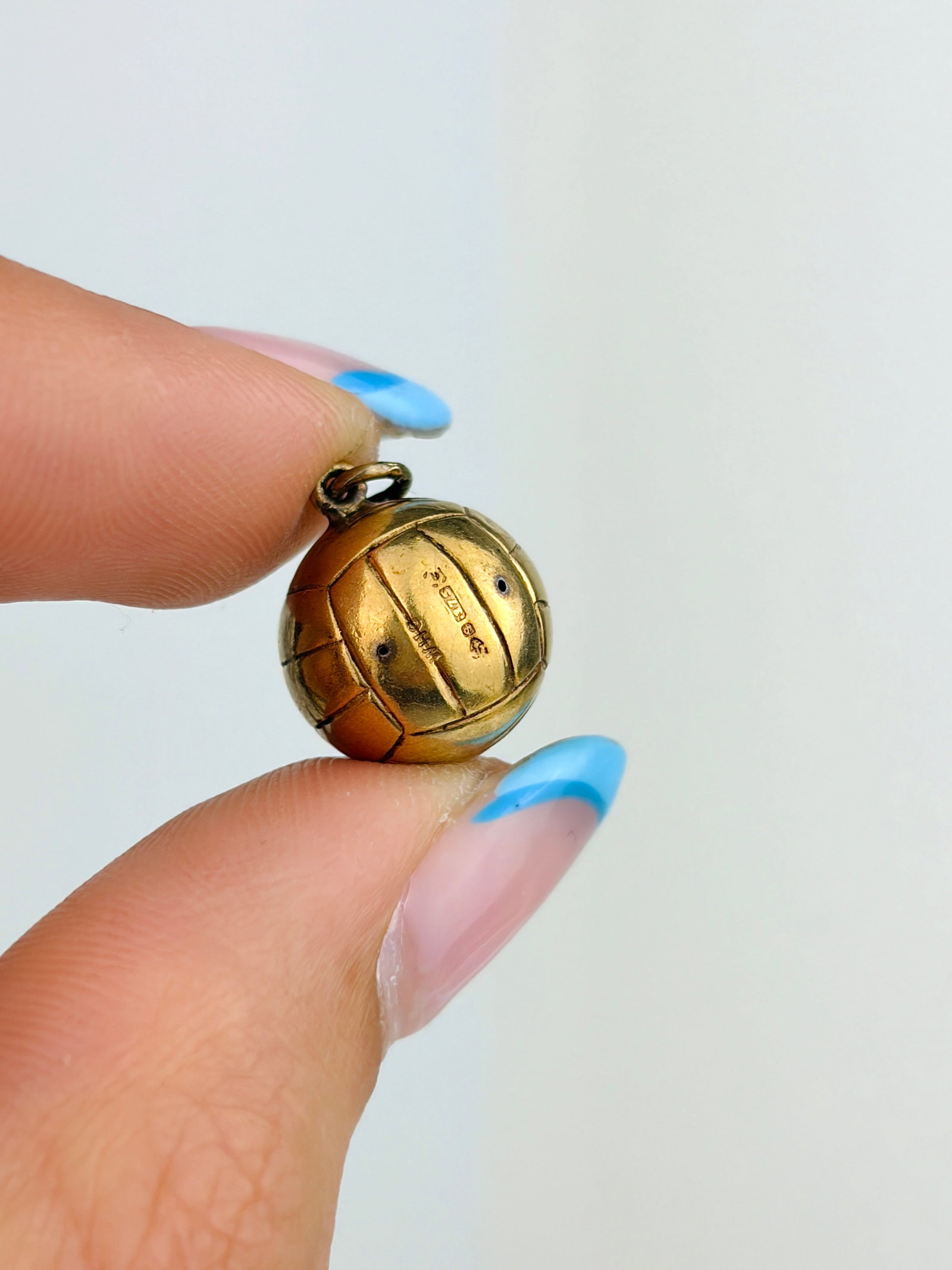 VINTAGE 9CT GOLD FOOTBALL CHARM - 3