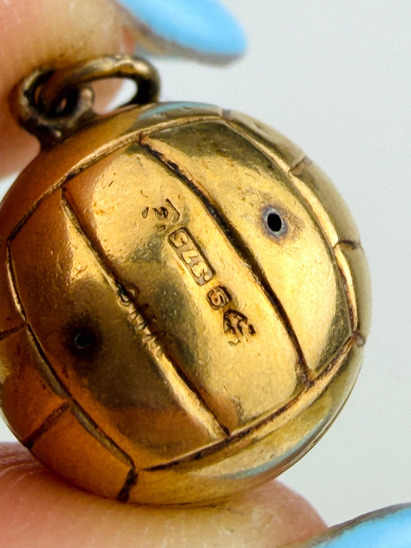 VINTAGE 9CT GOLD FOOTBALL CHARM - 4