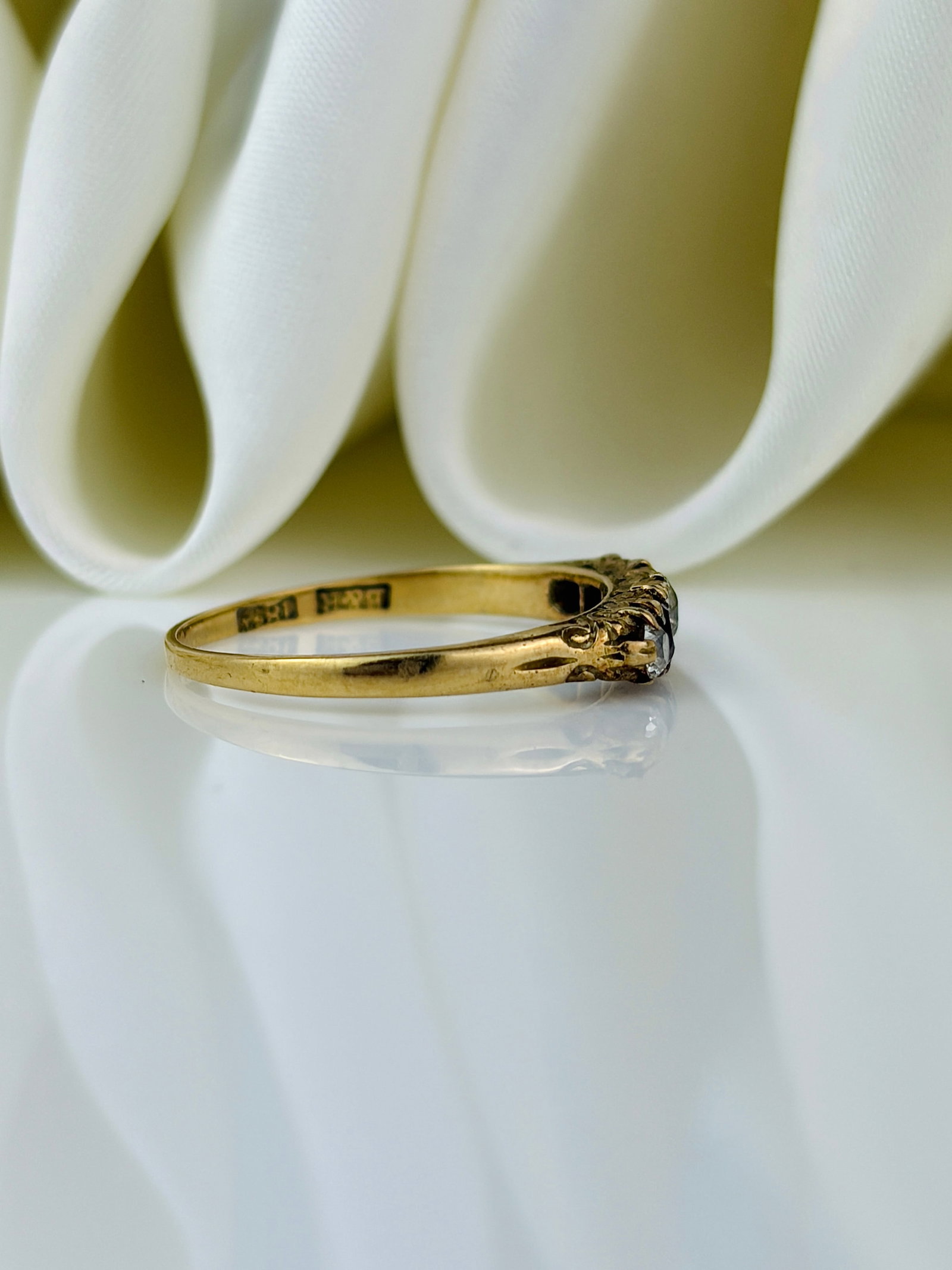 antique 18ct yellow gold ruby and diamond 5 stone ring - 2