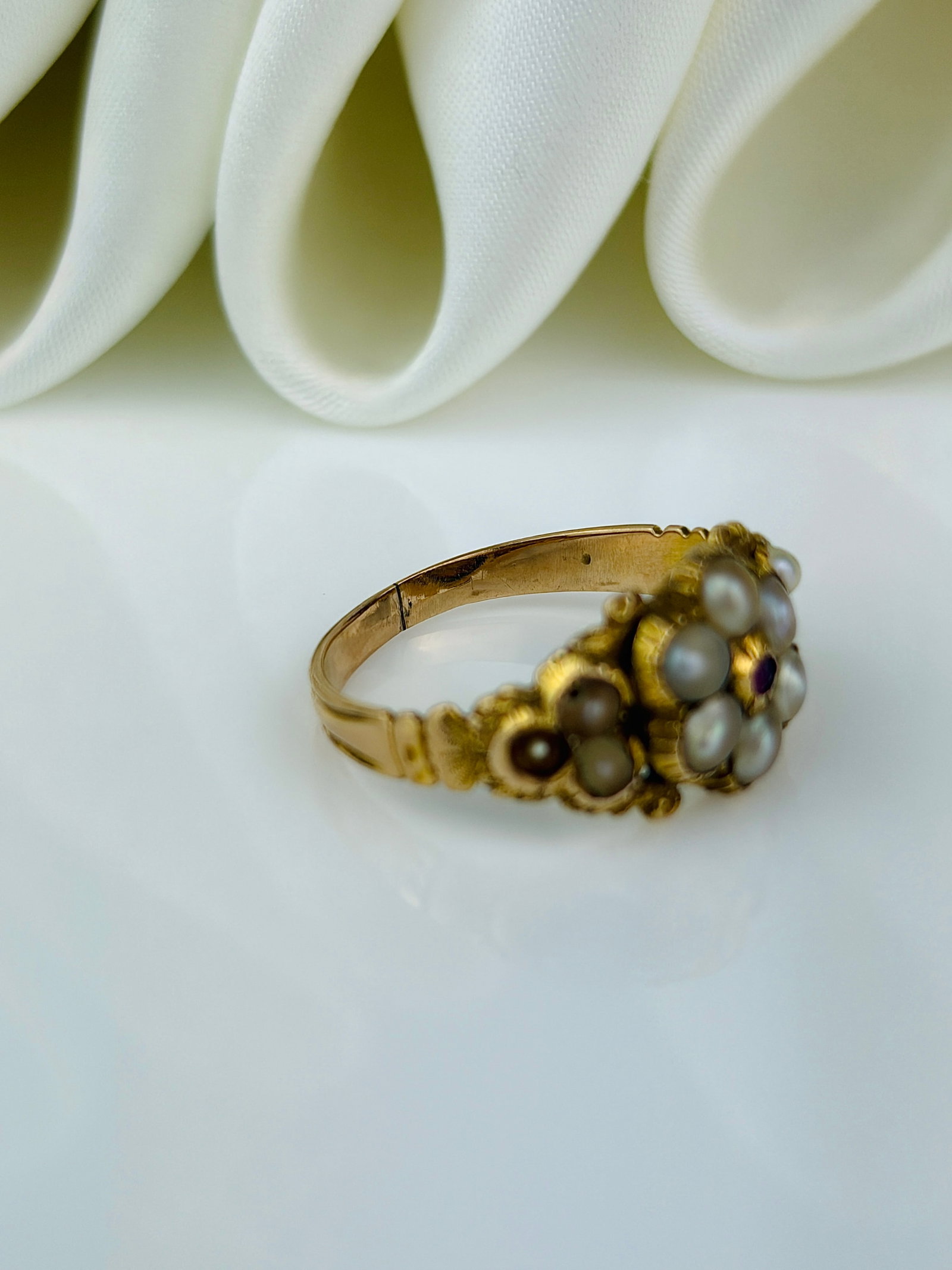 antique pearl and ruby flower ring in gold - 4