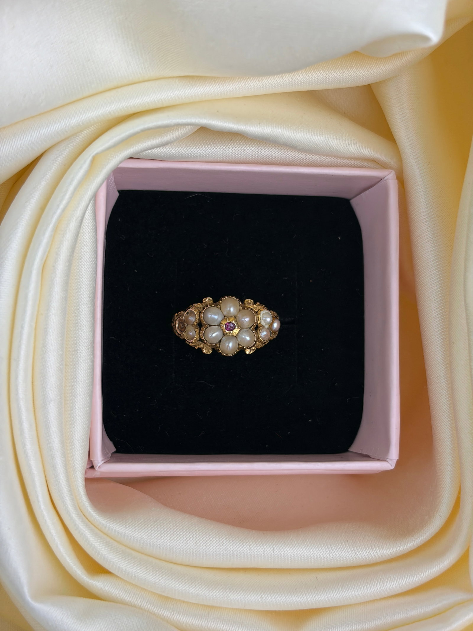 antique pearl and ruby flower ring in gold - 7