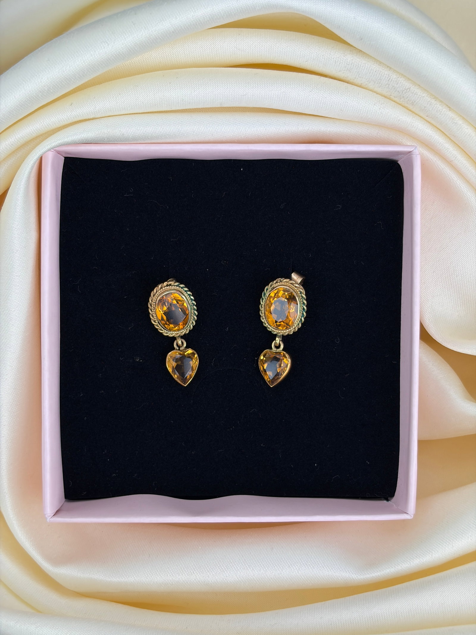 Sweet vintage 9ct yellow gold citrine heart drop earrings - 2