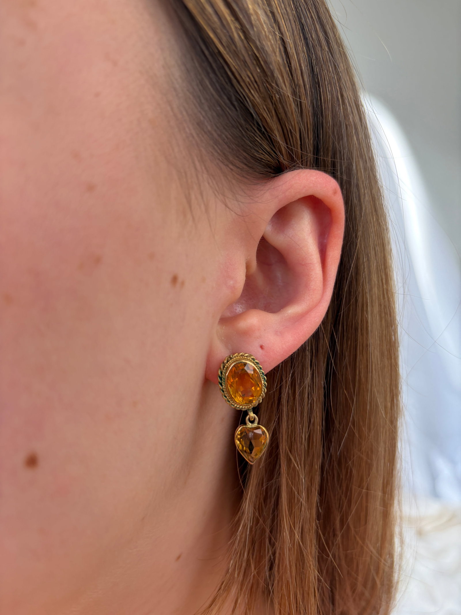 Sweet vintage 9ct yellow gold citrine heart drop earrings - 9