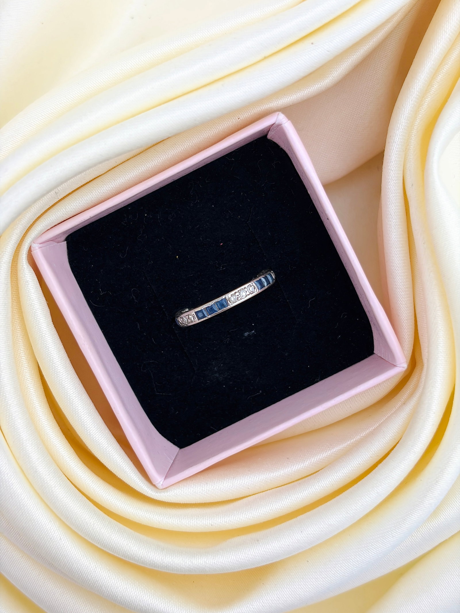 LOVELY ART DECO SAPPHIRE AND DIAMOND FULL ETERNITY BAND RING - 6