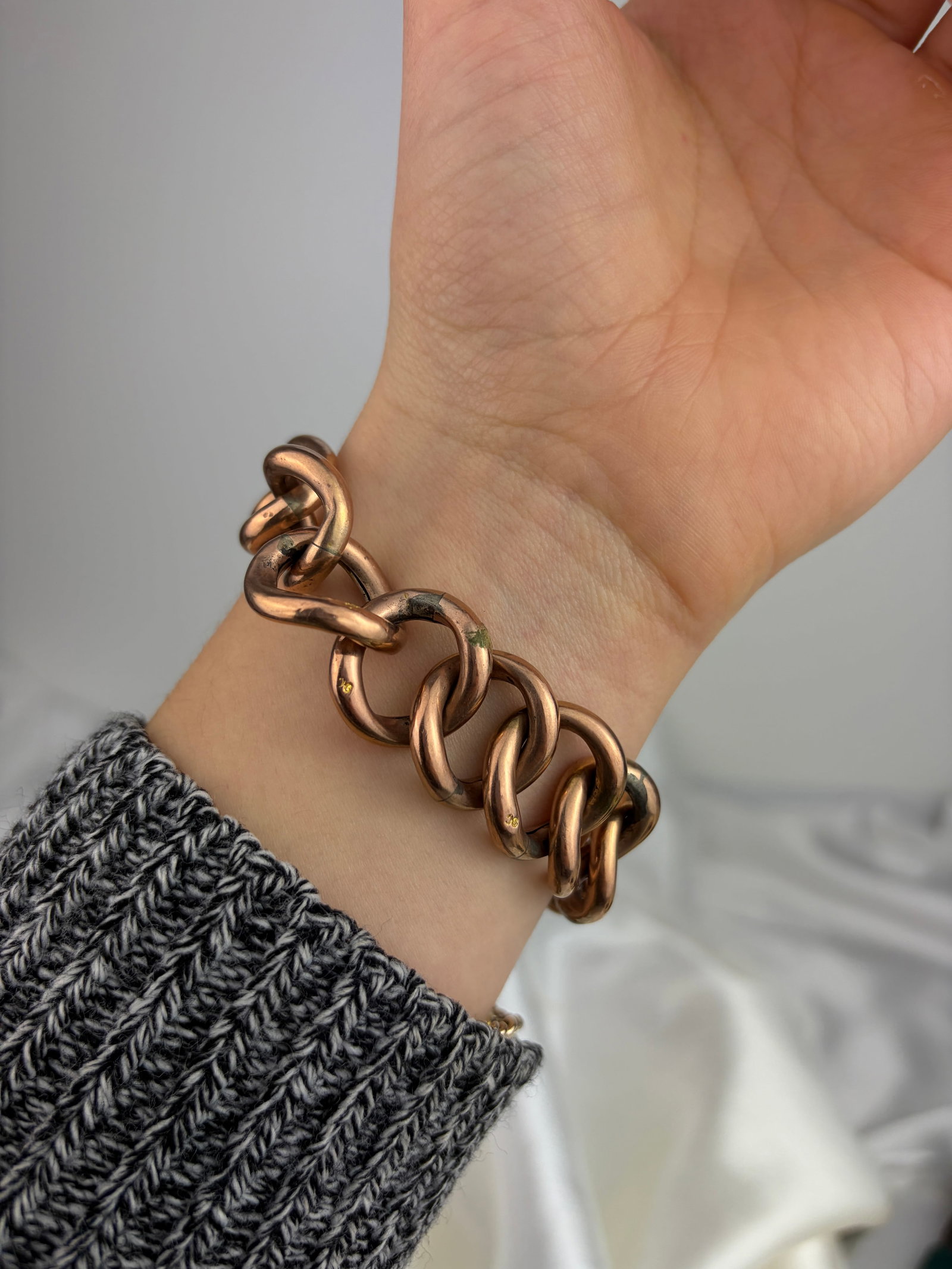 GIANT ANTIQUE C.1902 9CT GOLD HEART PADLOCK GATE BRACELET - 6