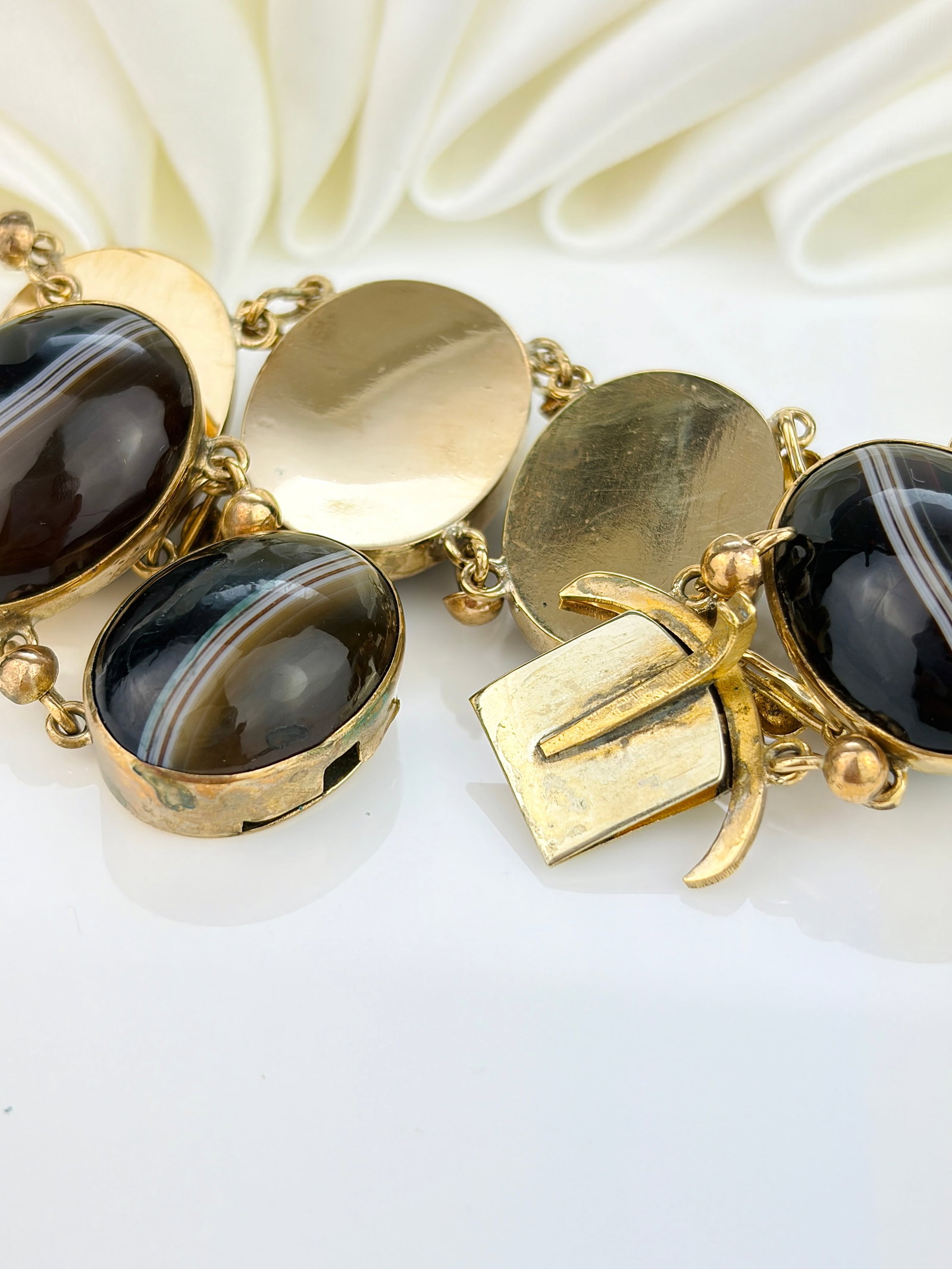 ANTIQUE LARGE BANDED AGATE BRACELET IN GILT METAL - 4