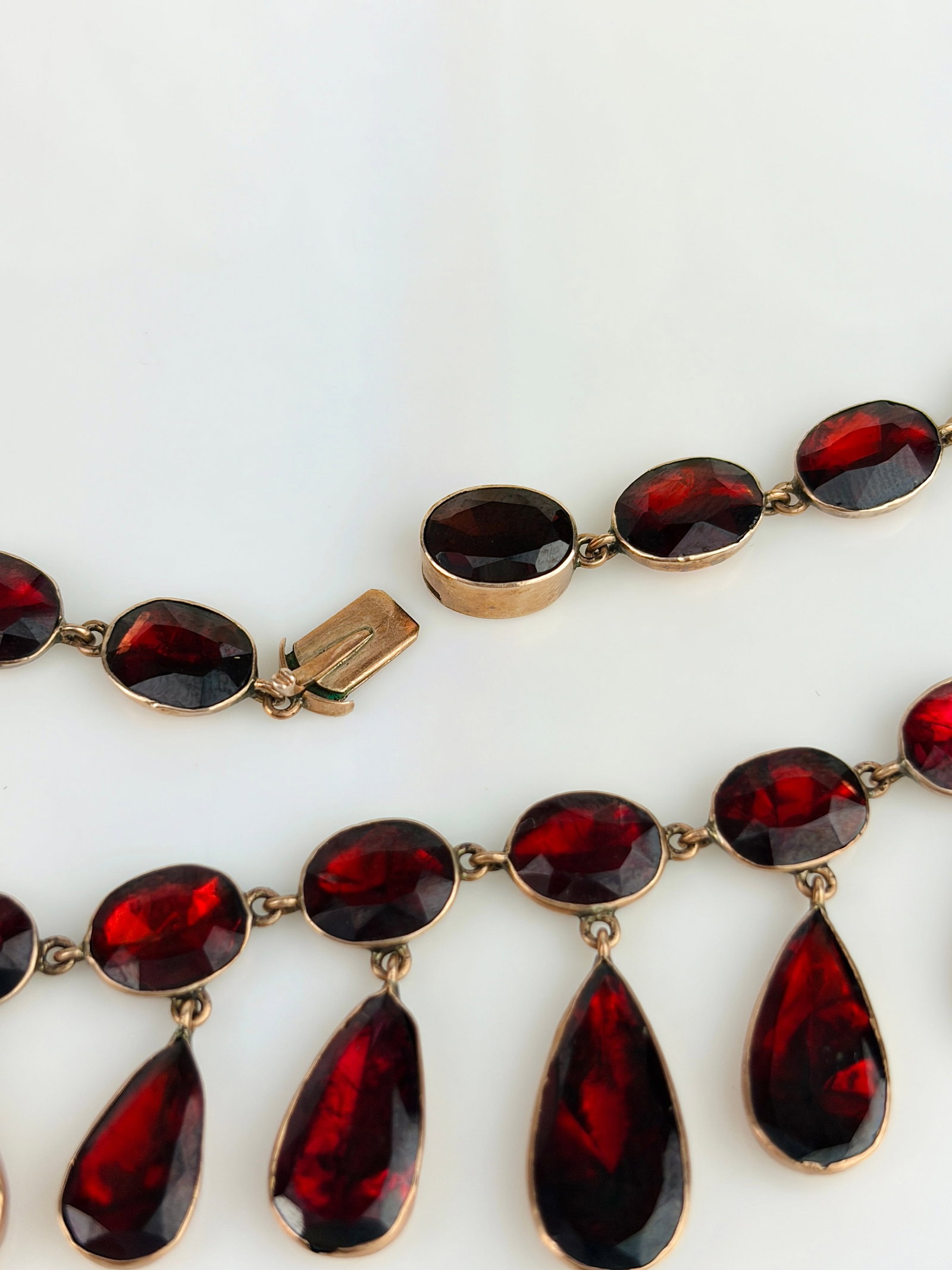 Incredible Antique Garnet Fringe Riviere Necklace in 9ct Gold - 8