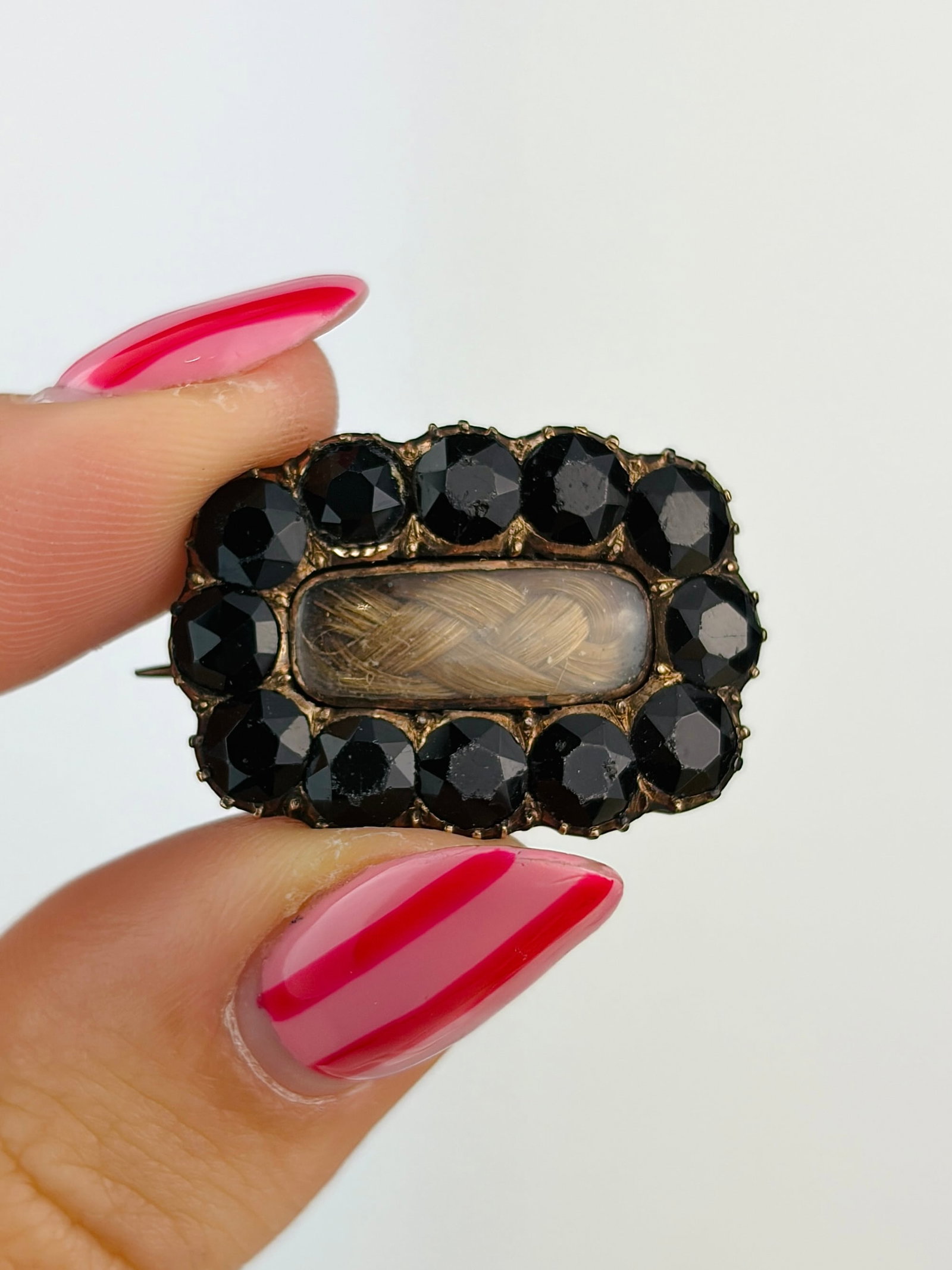 antique gold carved jet mourning brooch: antique gold carved jet mourning brooch