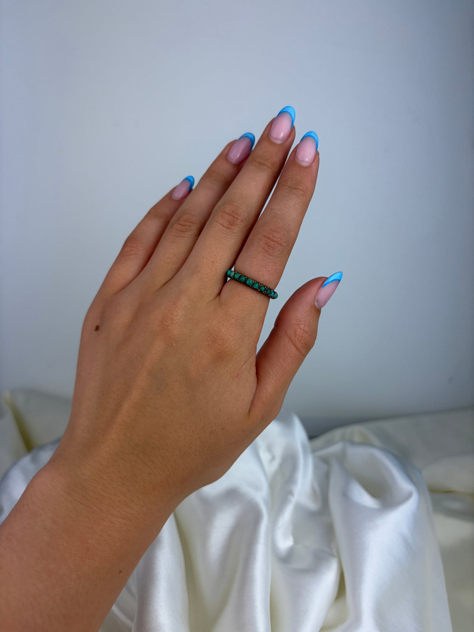 ANTIQUE TURQUOISE FULL ETERNITY BAND RING IN GOLD - 6