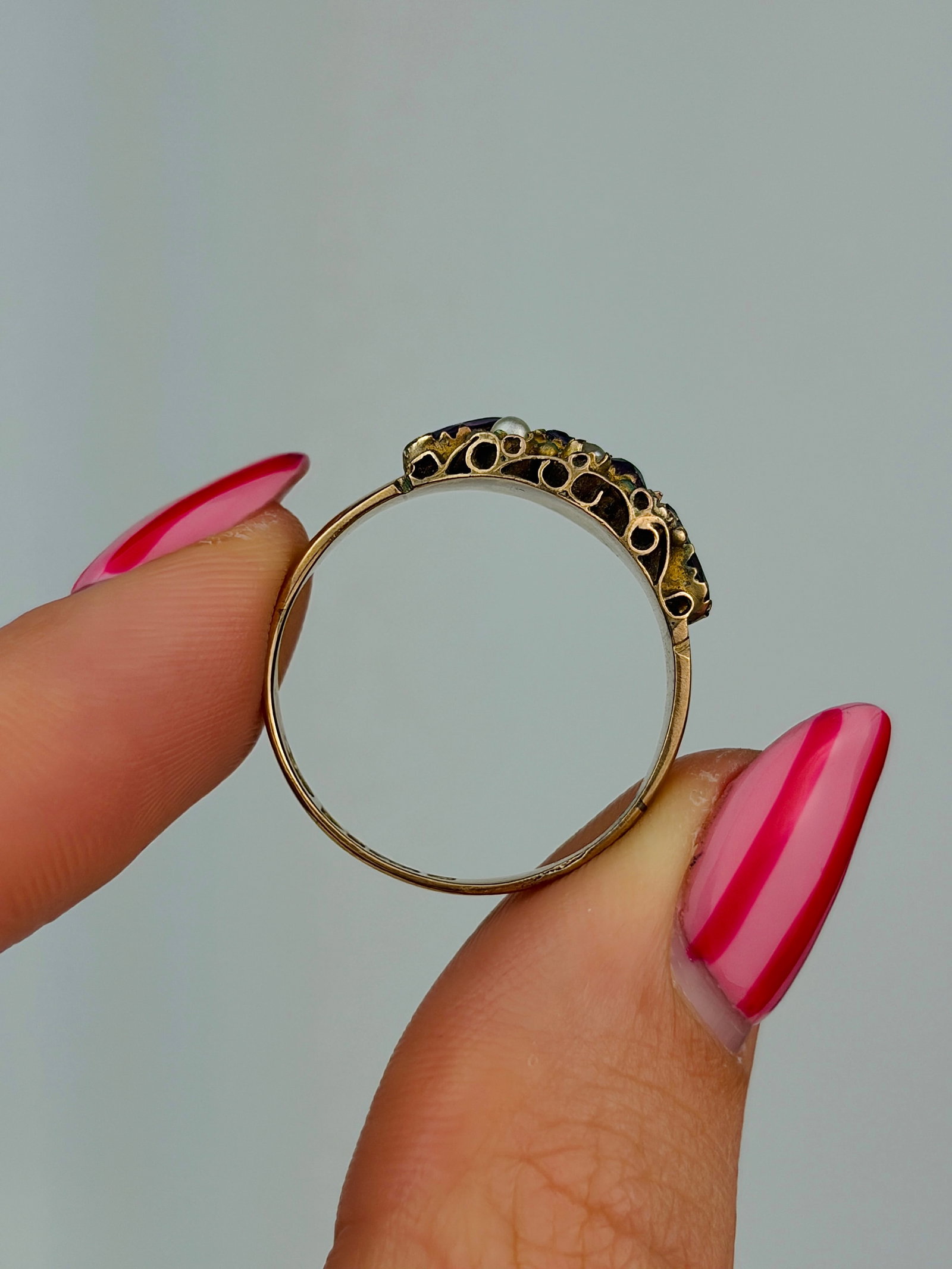 antique 9ct gold garnet and pearl ring - 6