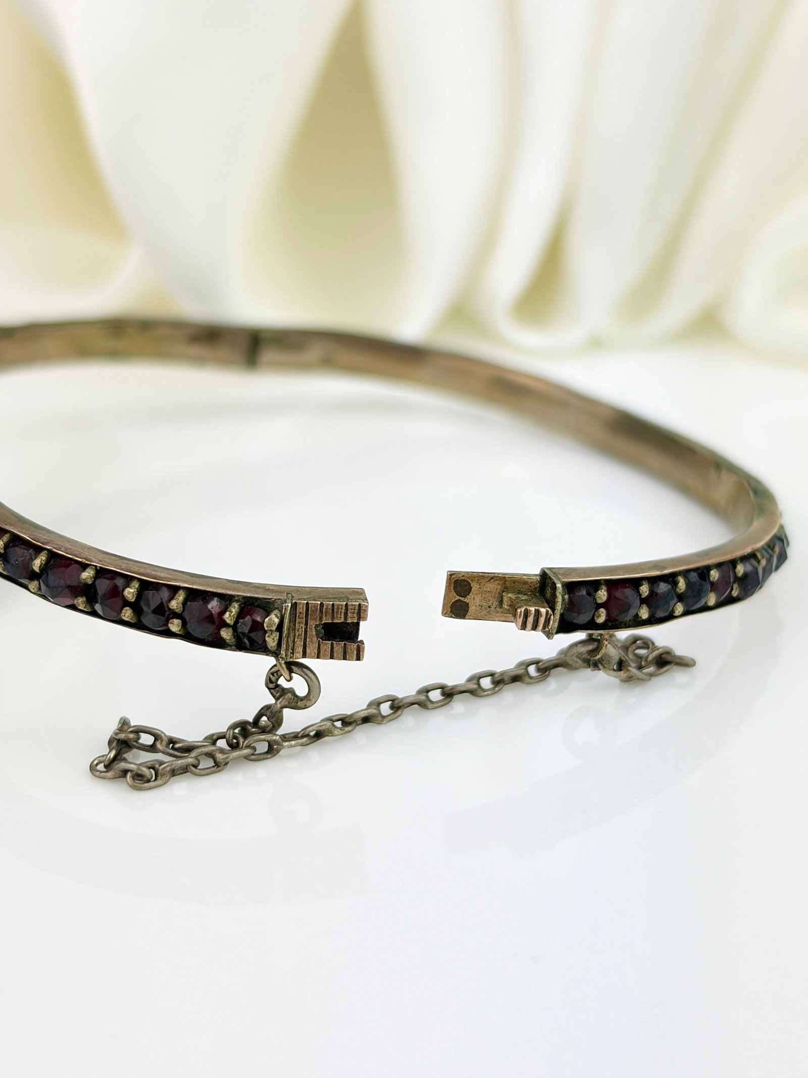 ANTIQUE BOHEMIAN GARNET PANSY BANGLE BRACELET - 5