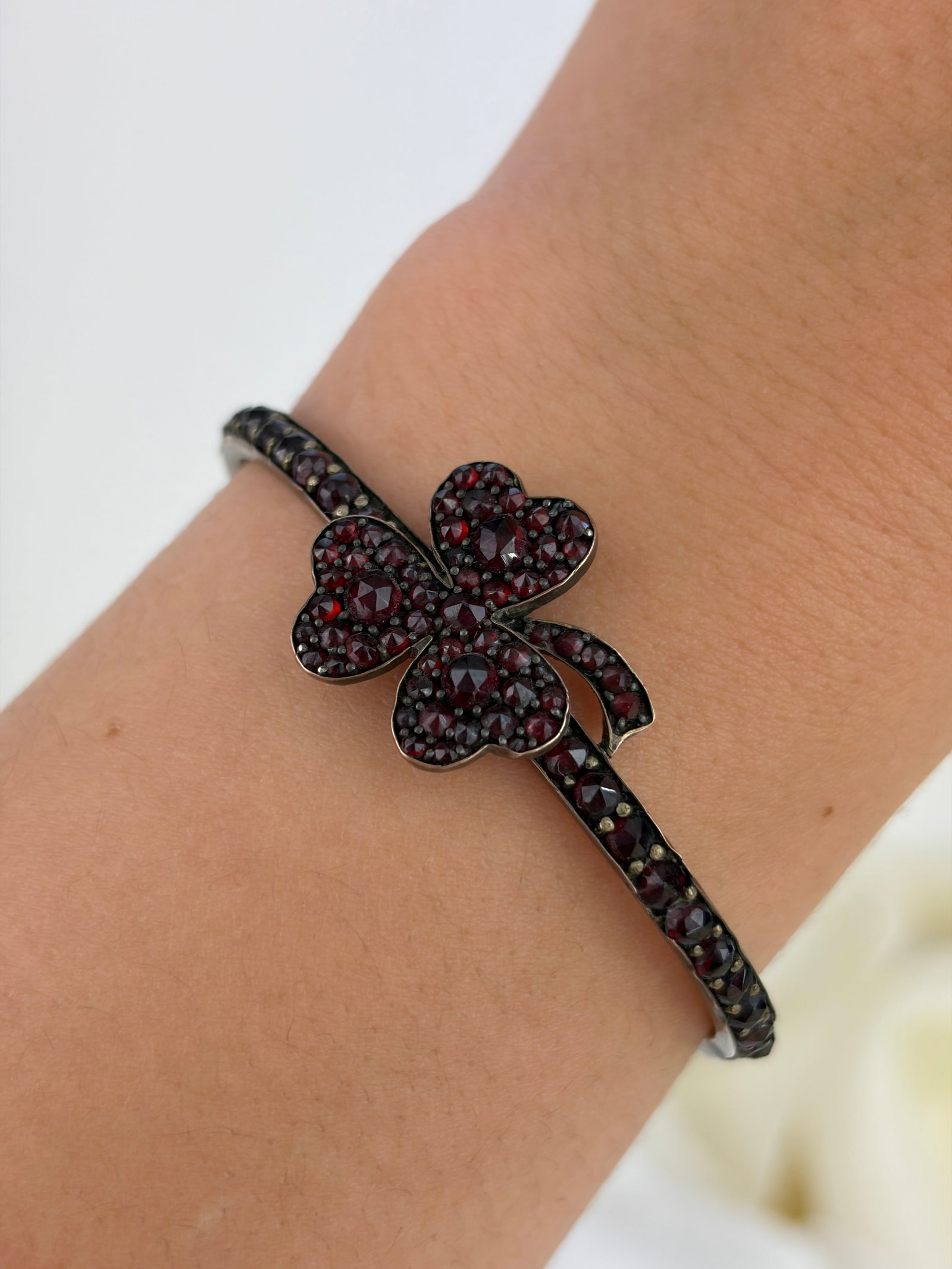 ANTIQUE BOHEMIAN GARNET PANSY BANGLE BRACELET - 8