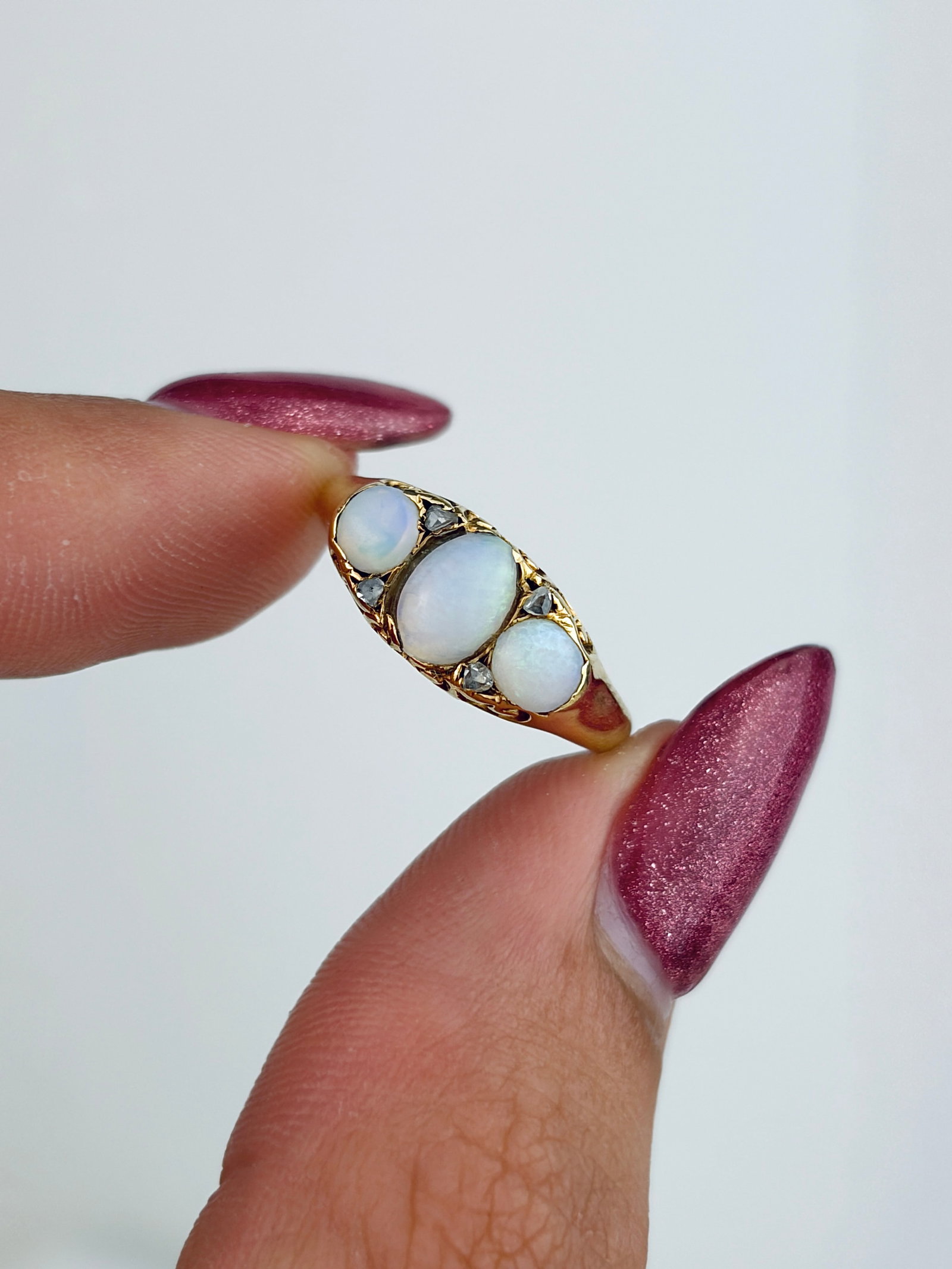 ANTIQUE 18CT YELLOW GOLD OPAL AND DIAMOND 3 STONE RING - 5