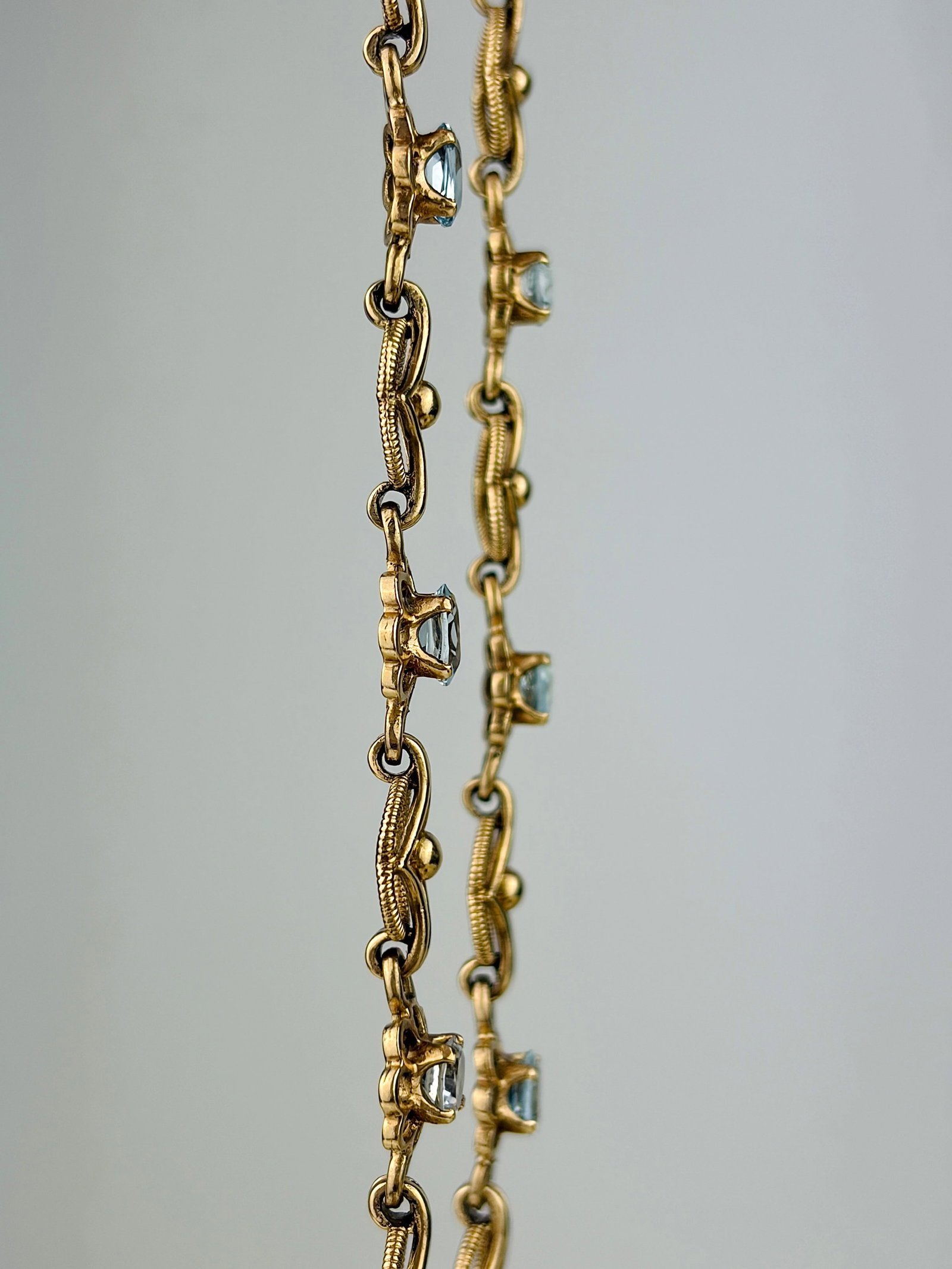 AMAZING 9CT GOLD AND AQUAMARINE RIVIERE STYLE NECKLACE - 2