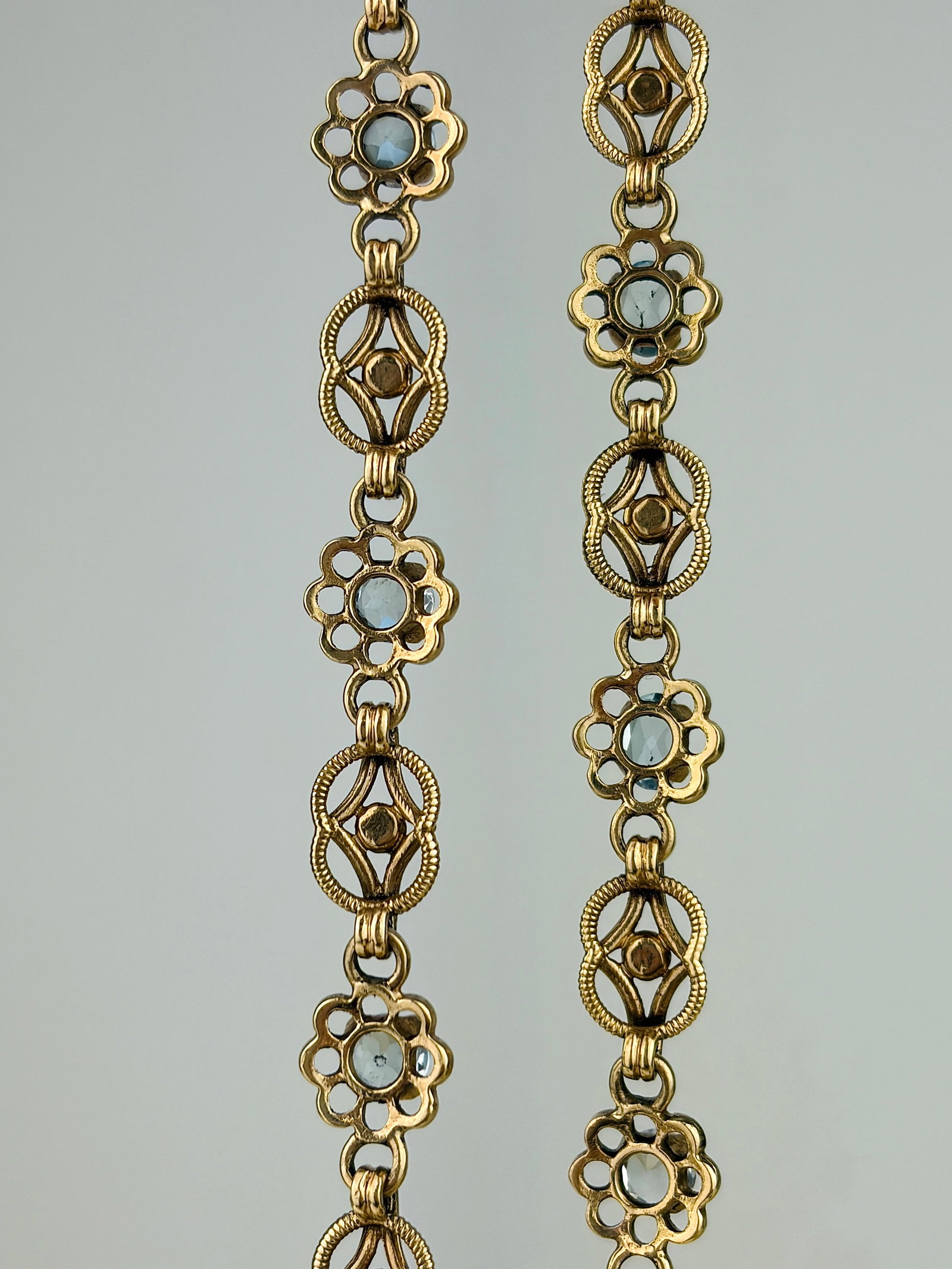 AMAZING 9CT GOLD AND AQUAMARINE RIVIERE STYLE NECKLACE - 3