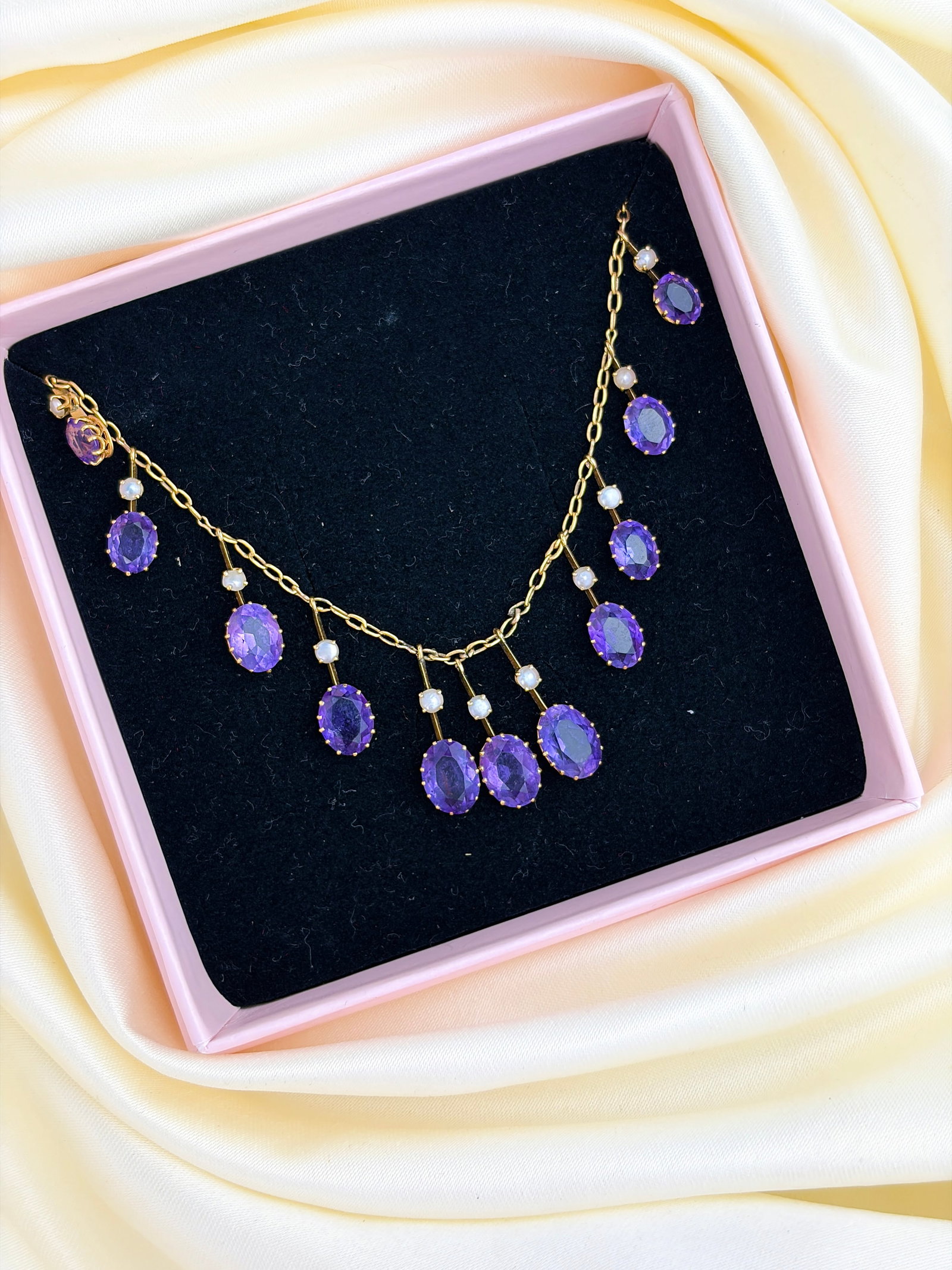 ANTIQUE 9CT YELLOW GOLD AMETHYST AND PEARL FRINGE NECKLACE - 8