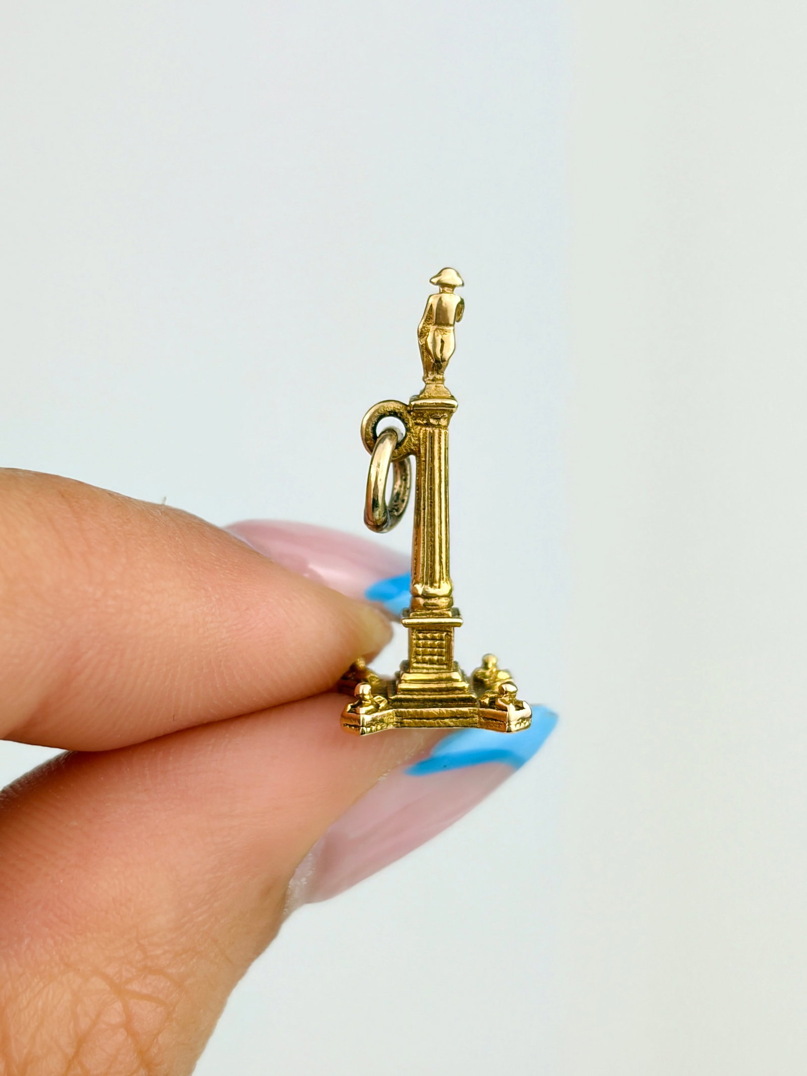 VINTAGE 9CT GOLD NELSON'S COLUMN CHARM - 3