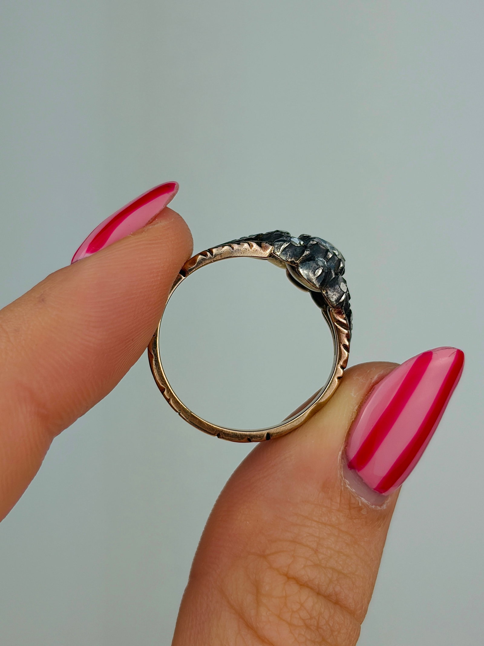 ANTIQUE ROSE CUT DIAMOND CLUSTER RING IN 15CT GOLD - 6
