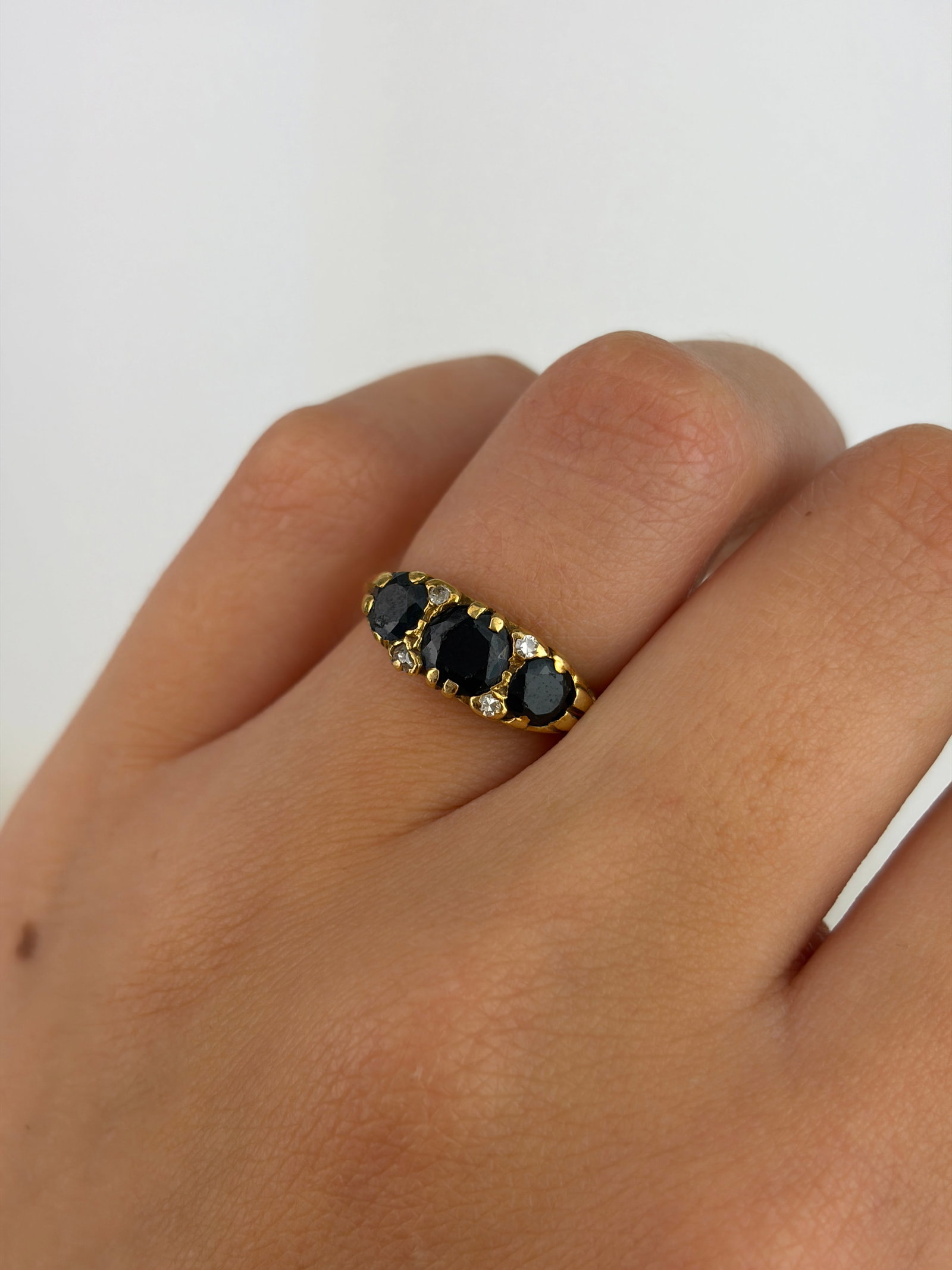 Vintage 18ct Yellow Gold Sapphire and Diamond 3 Stone Ring - 8