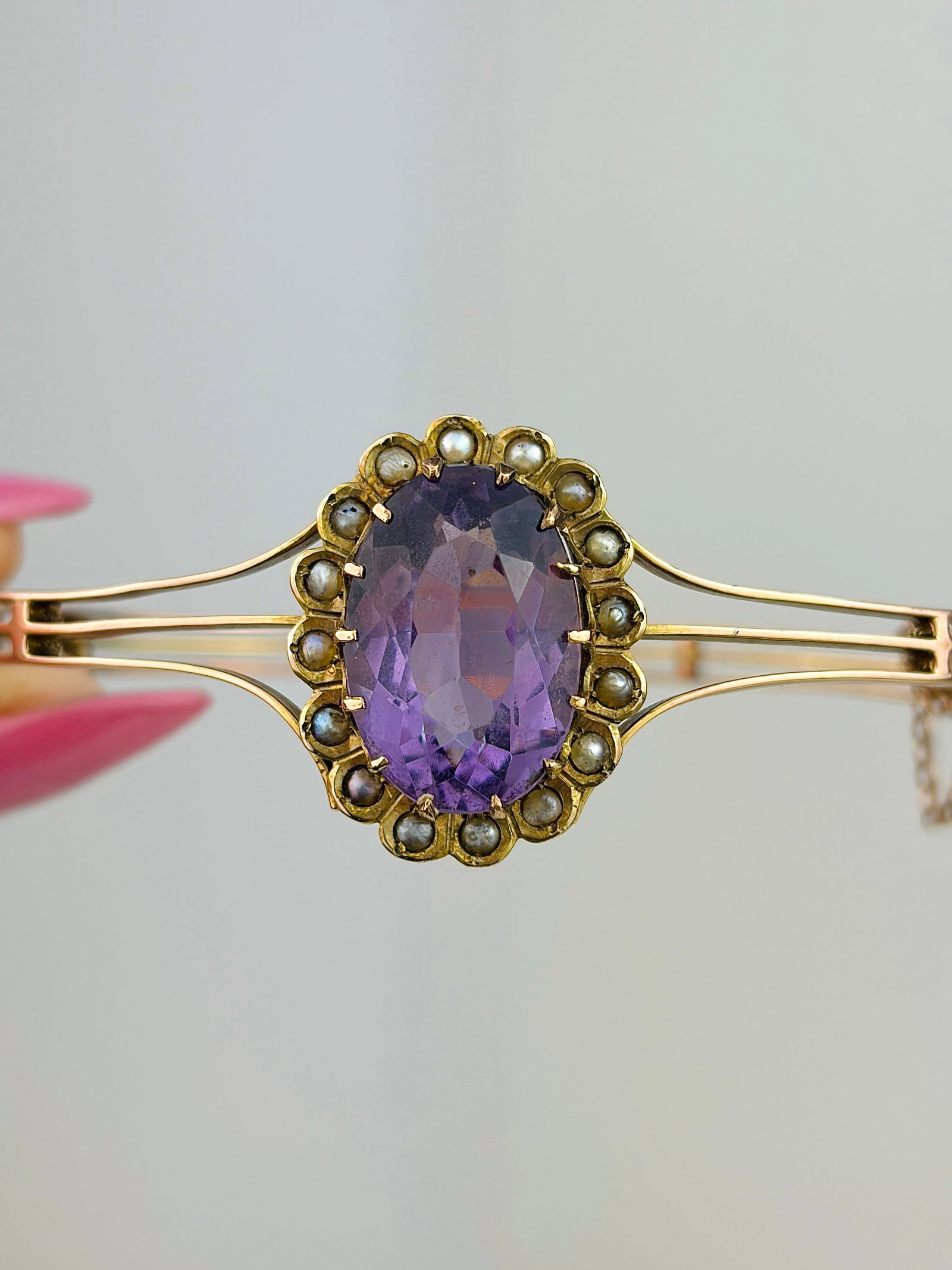 ANTIQUE LARGE AMETHYST AND PEARL GOLD BANGLE / BRACELET - 2