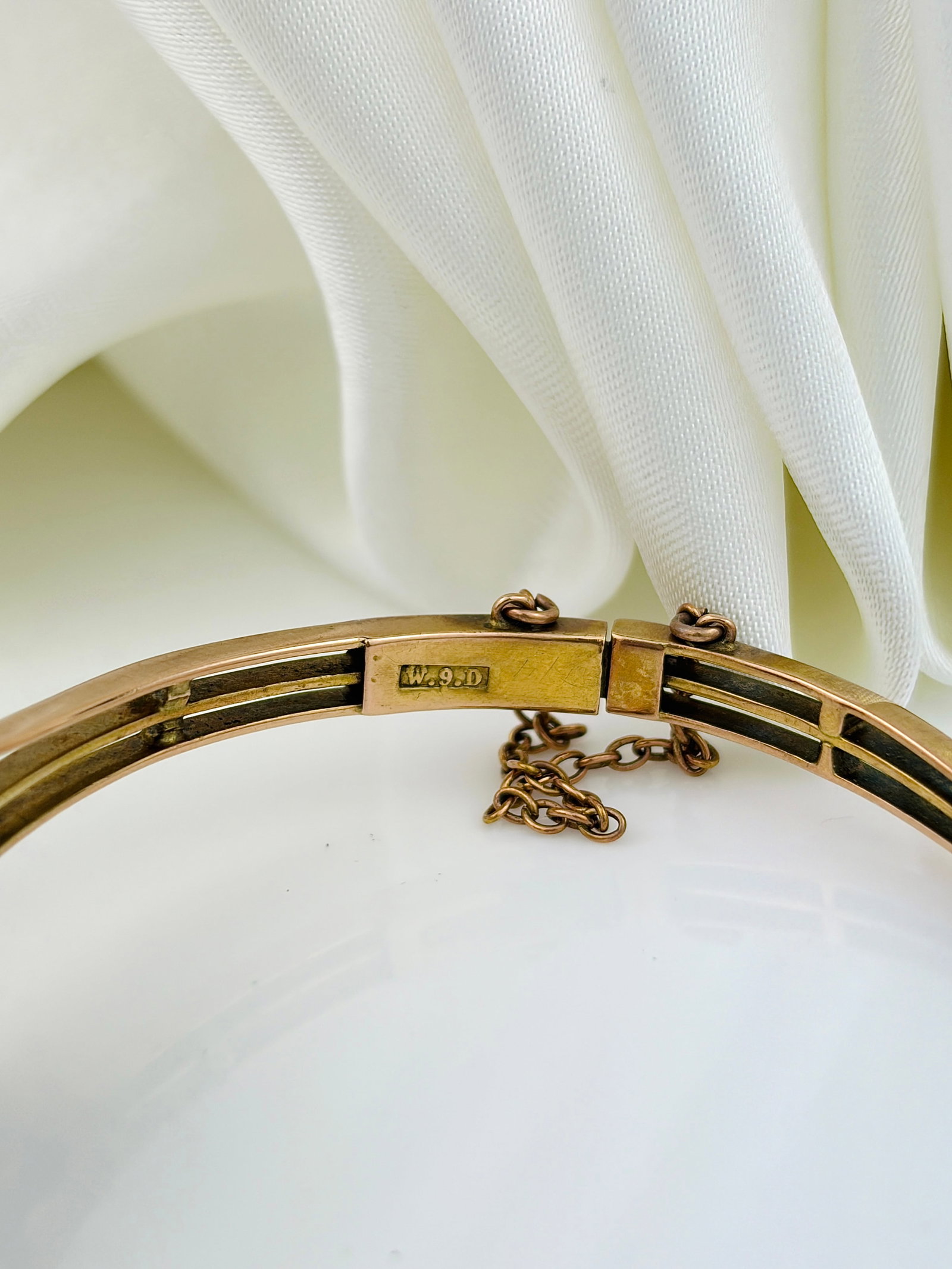 ANTIQUE LARGE AMETHYST AND PEARL GOLD BANGLE / BRACELET - 6