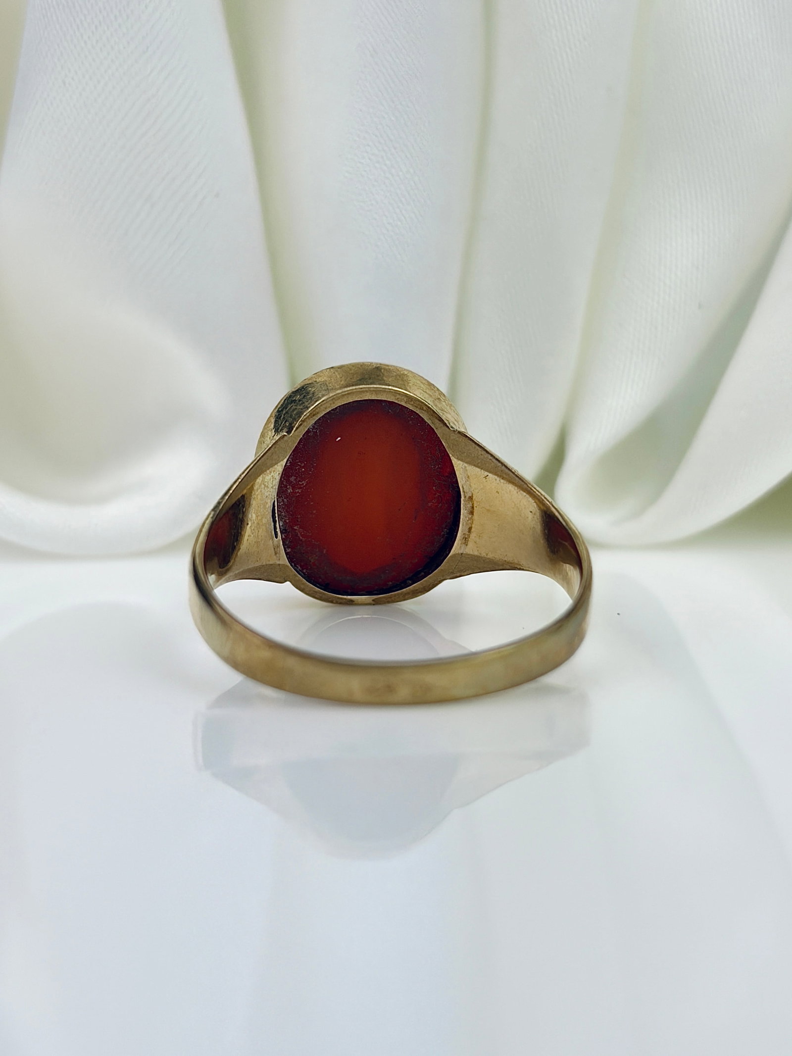 ANTIQUE 9CT YELLOW GOLD CARNELIAN SIGNET RING - 3