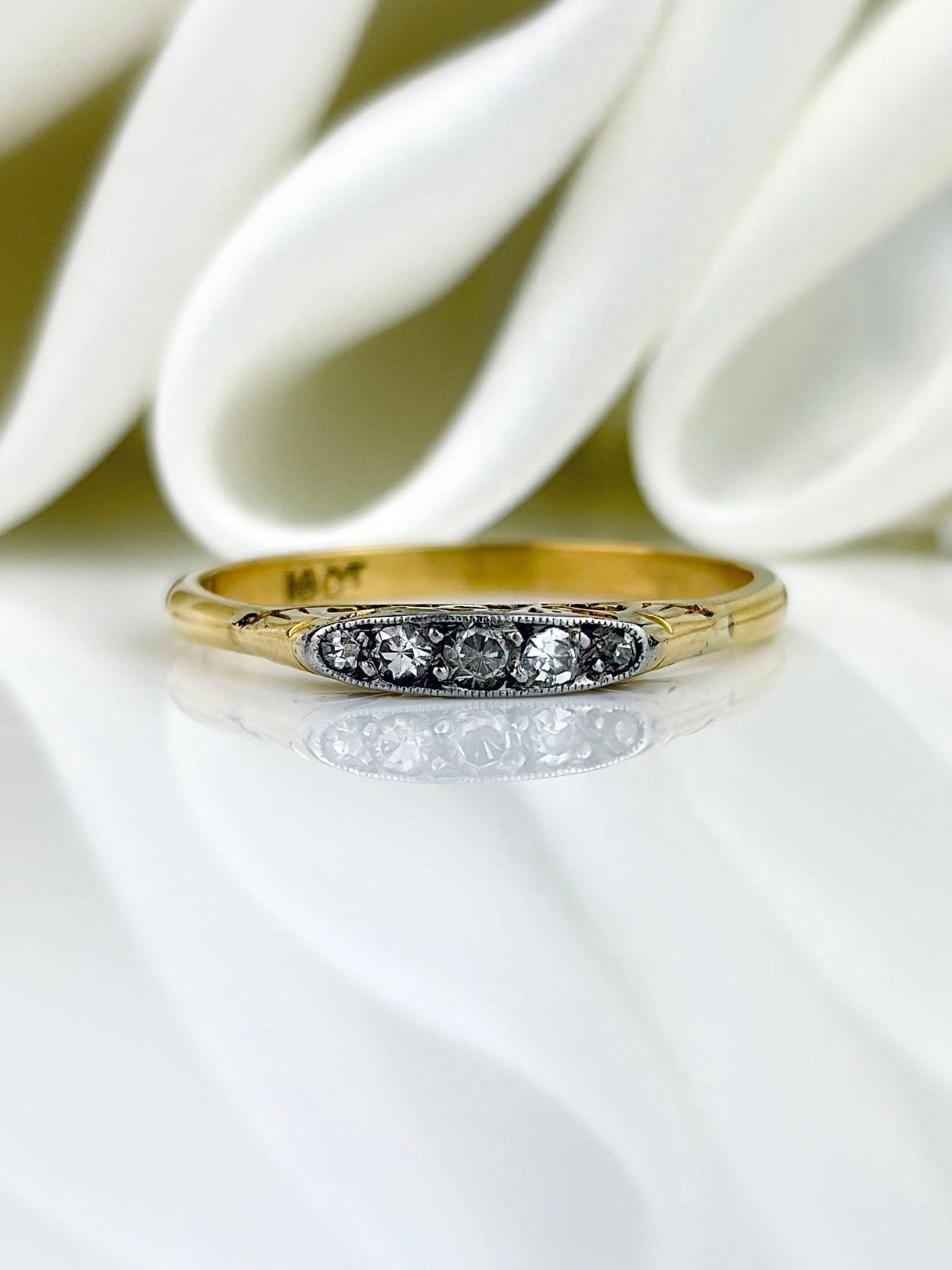 Antique 18ct Yellow Gold Diamond 5 Stone Boat Ring: Antique 18ct Yellow Gold Diamond 5 Stone Boat Ring
